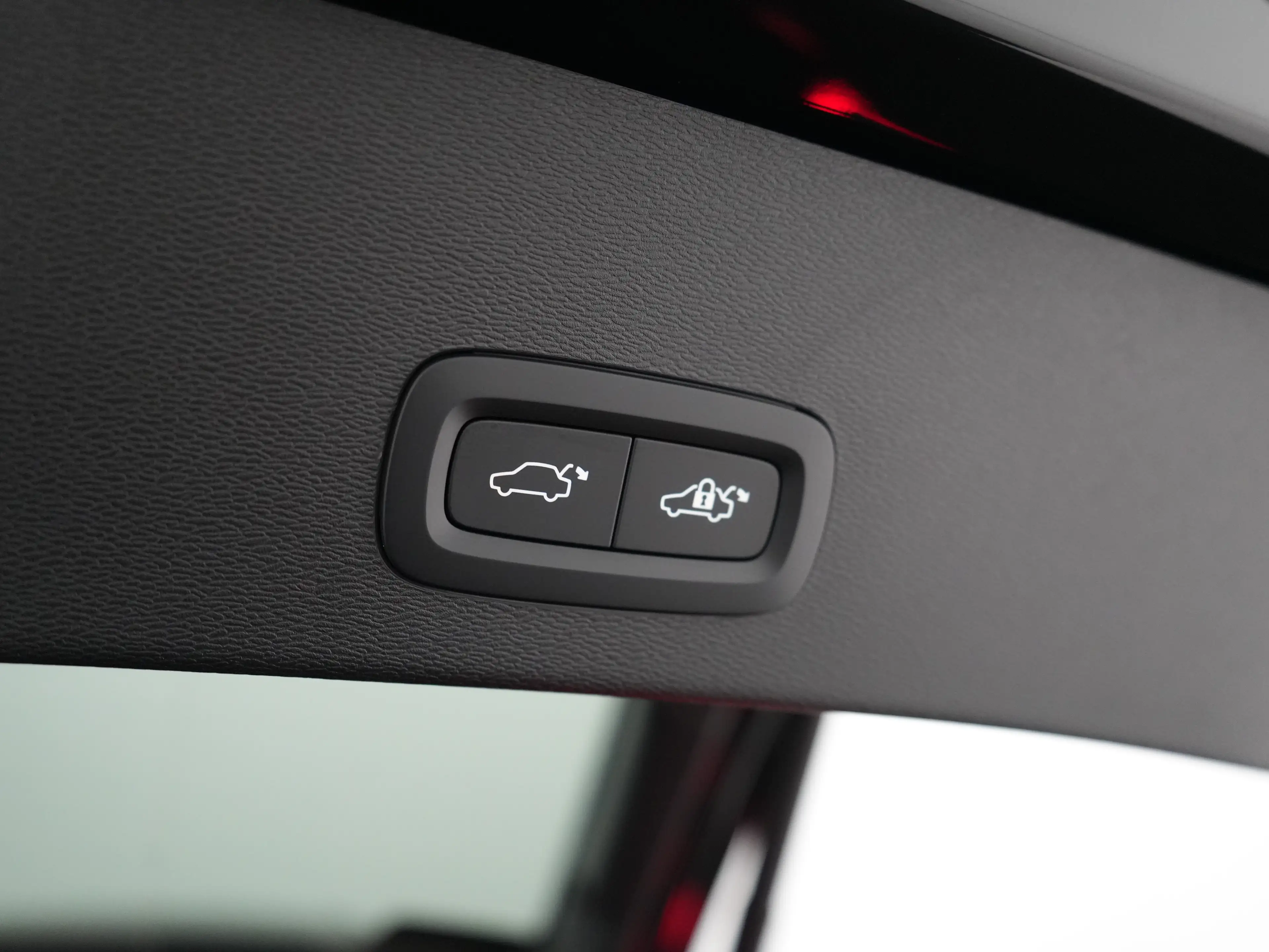 Volvo EC40 Single Plus Black Edition Europa 70 kWh | 360 came — photo 15