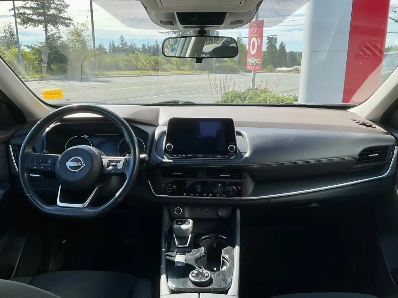 Nissan Rogue снимка Nissan Rogue