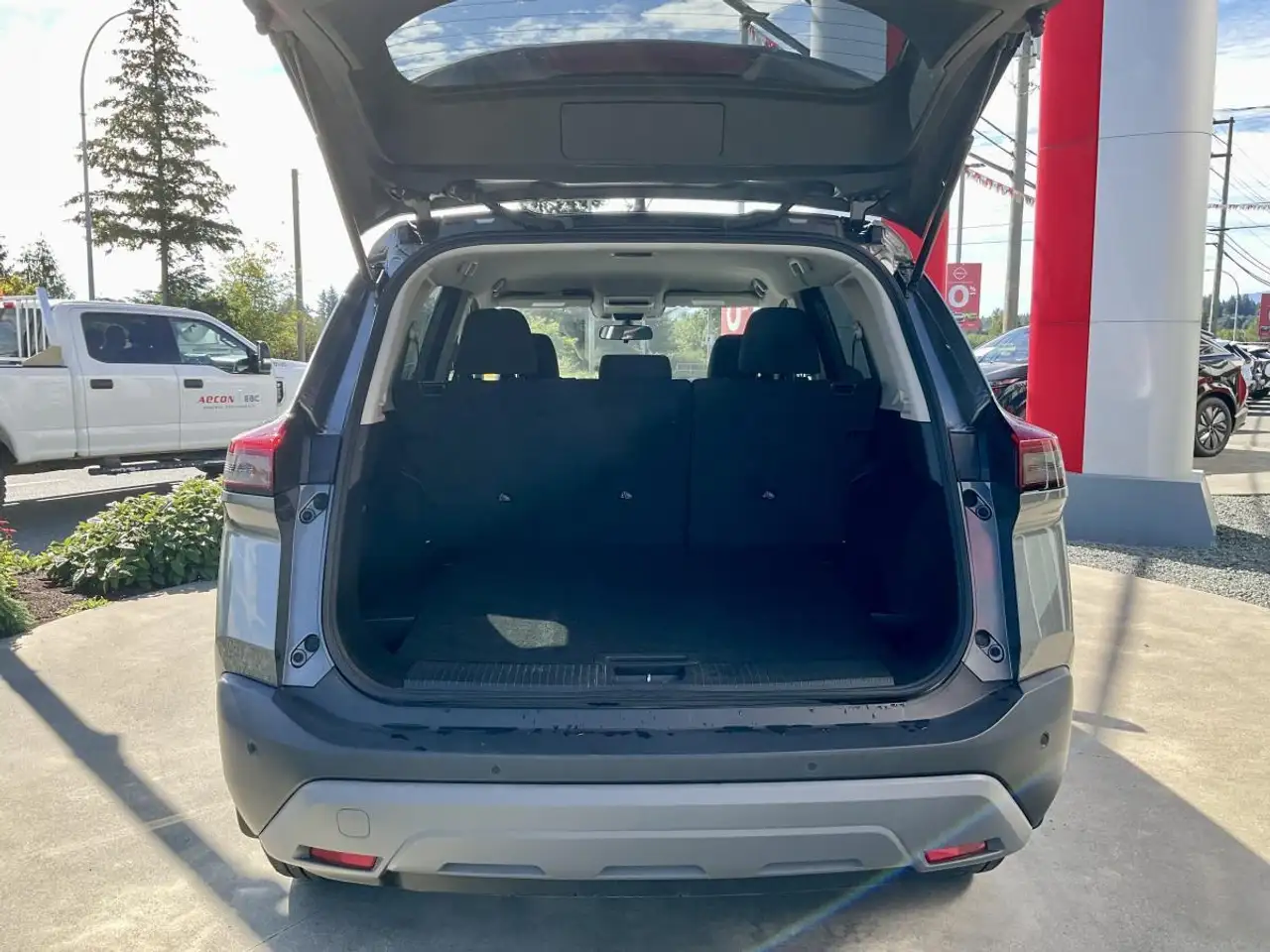 Nissan Rogue снимка Nissan Rogue