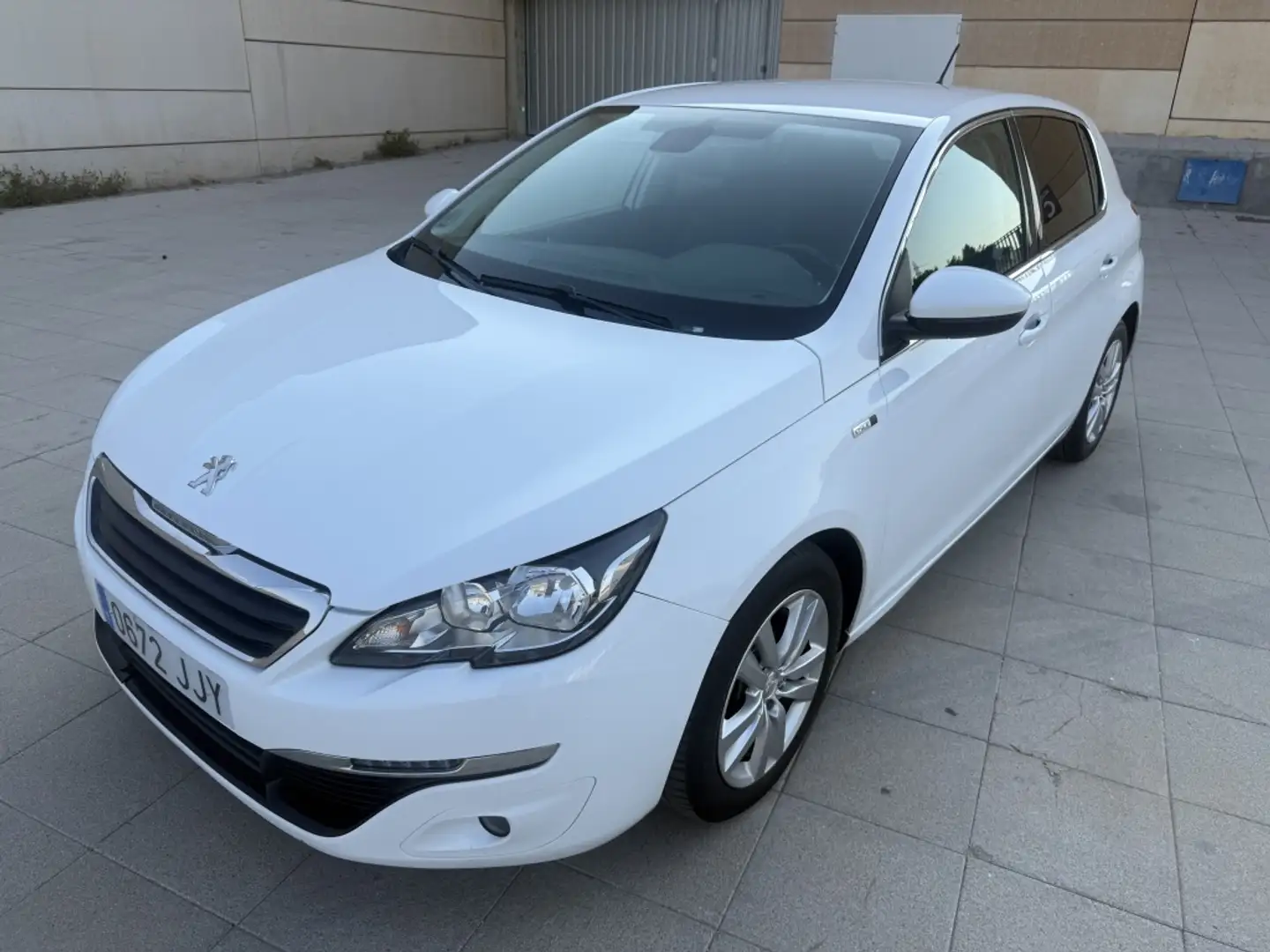 Peugeot 308 1.6 BlueHDi Style 100 Blanco - 1