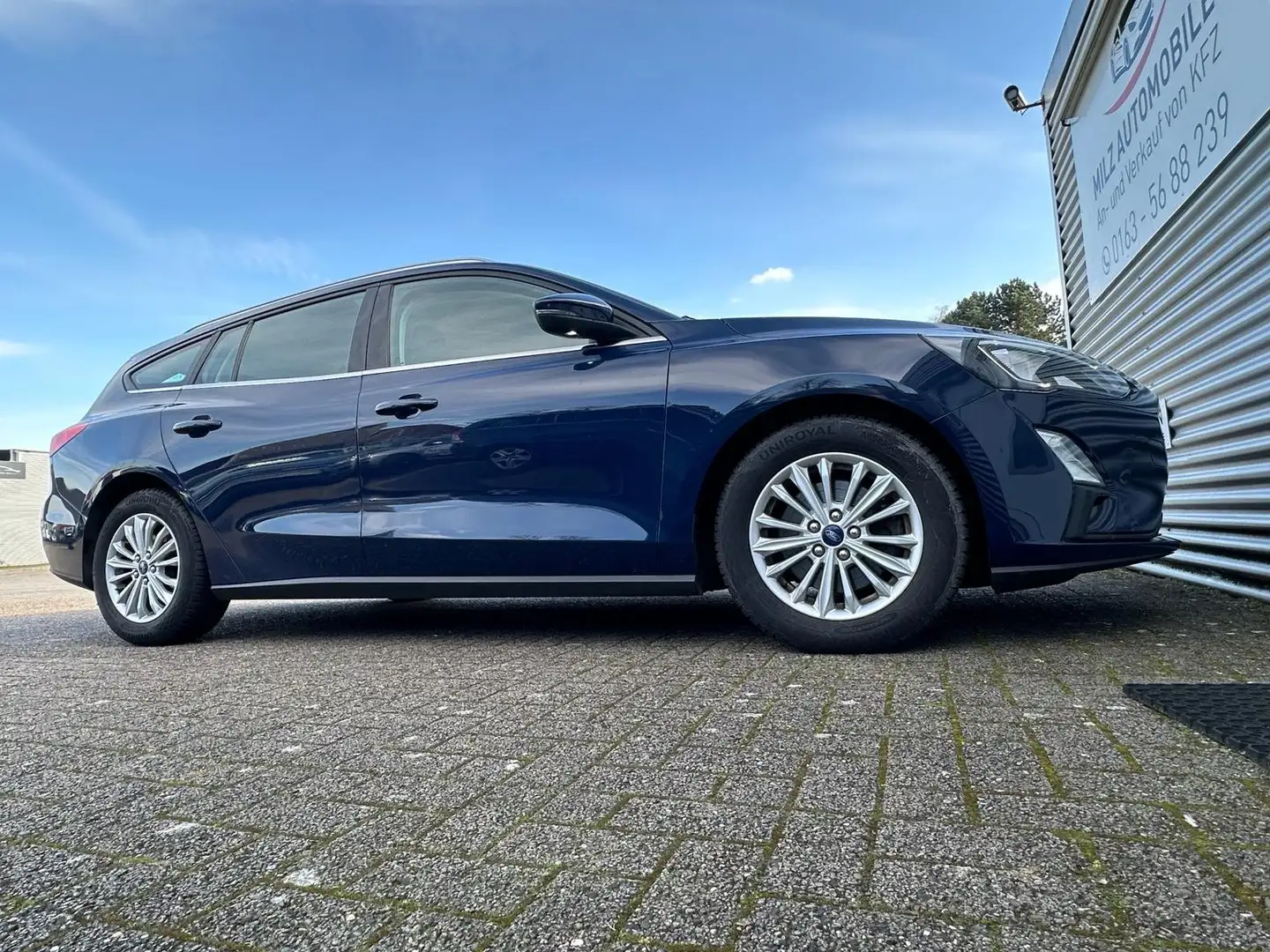 Ford Focus Titanium Azul - 1