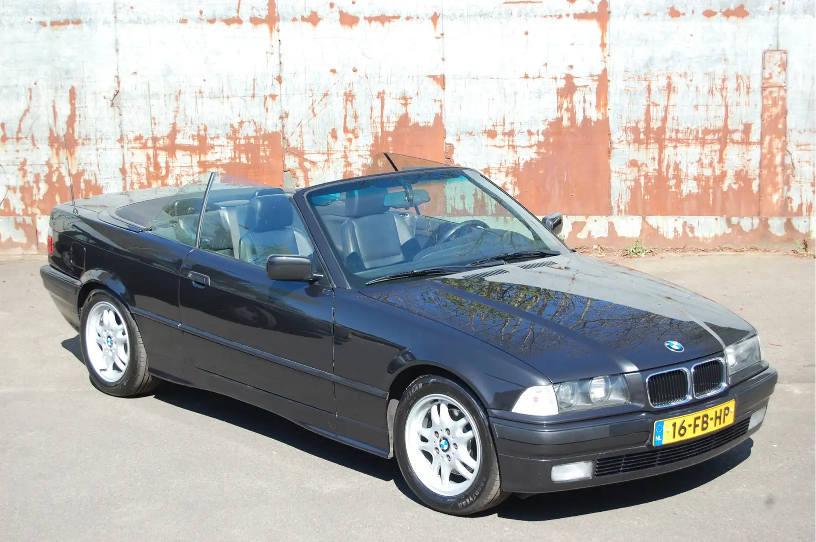 BMW 325 3-serie Cabrio 325i E36 / Handgeschakeld / 1993 / Fekete - 2