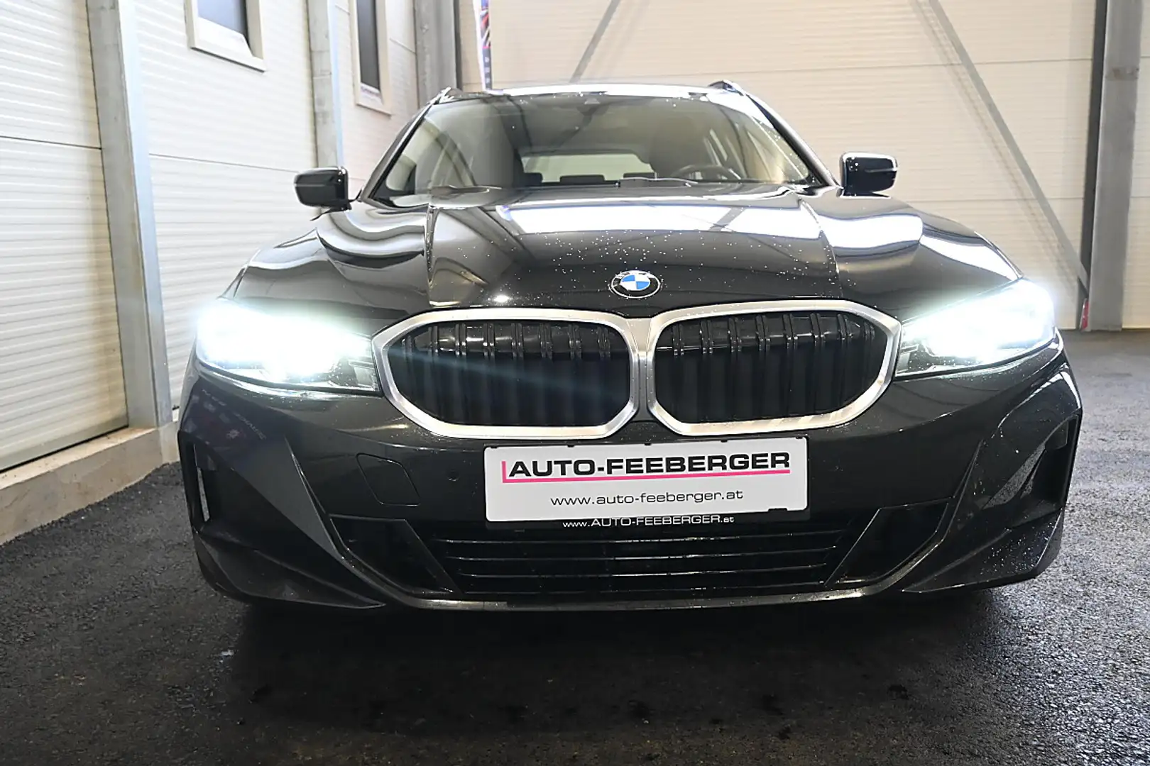 BMW 318 d 48 V Touring Aut.; Head-UP, AHK, Sportsitze,... Schwarz - 2