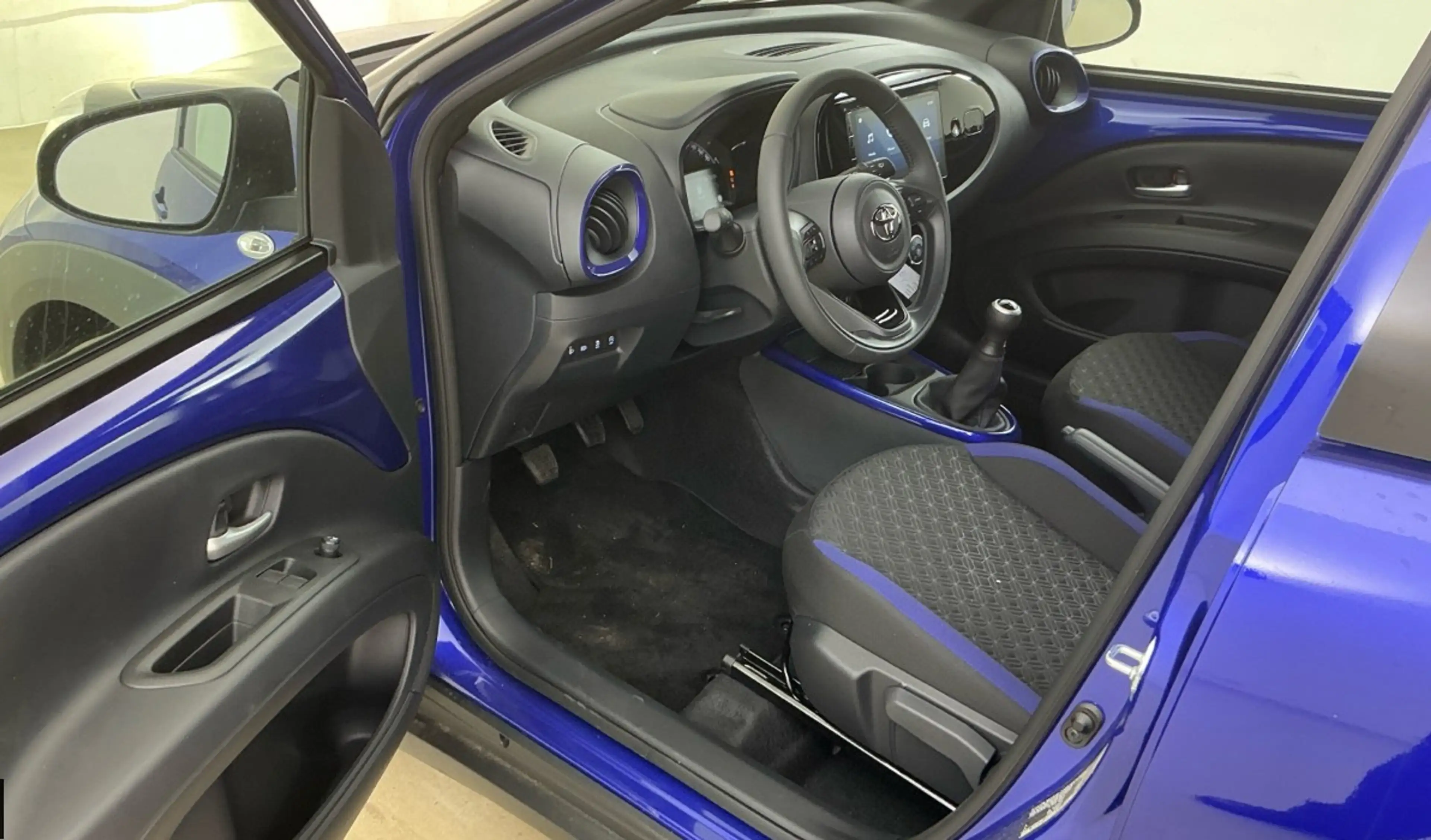 Toyota Aygo X 1.0 VVT-i MT Business Stoelverwarming/Camera/Sport — photo 9