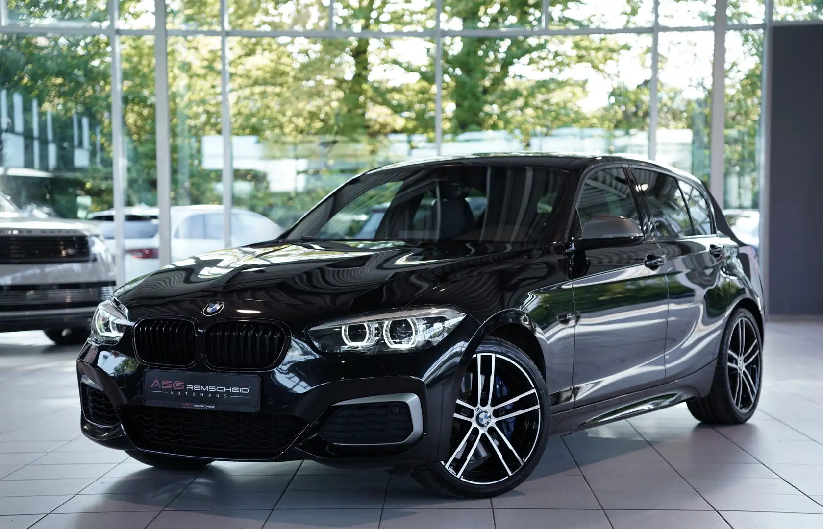 BMW 140 xD Special Edition *1.Hand *Kamera *Leder Schwarz - 1