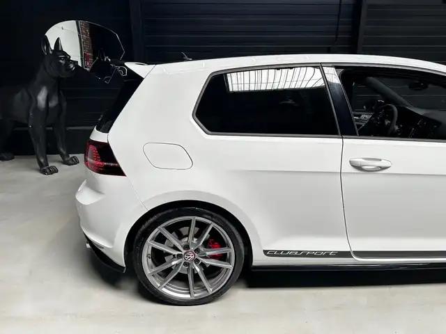 Volkswagen Golf view 23