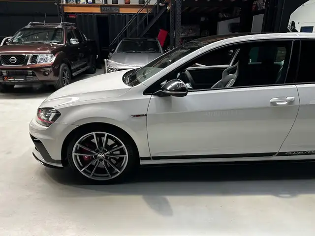 Volkswagen Golf view 25