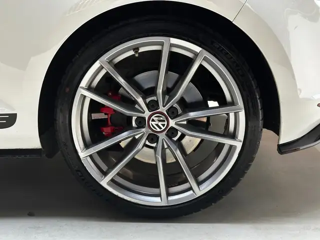 Volkswagen Golf view 9