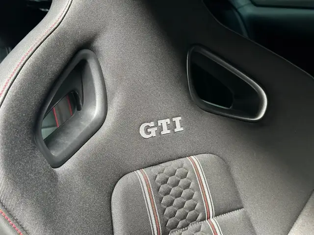 Volkswagen Golf view 22