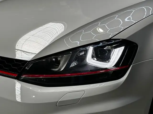 Volkswagen Golf view 28