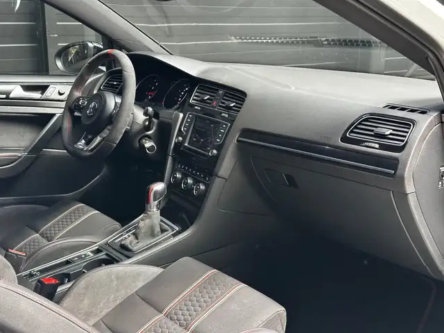 Volkswagen Golf view 15