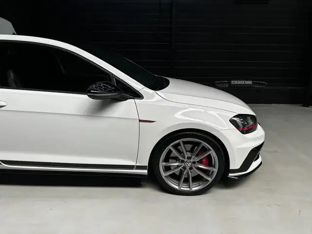 Volkswagen Golf view 24