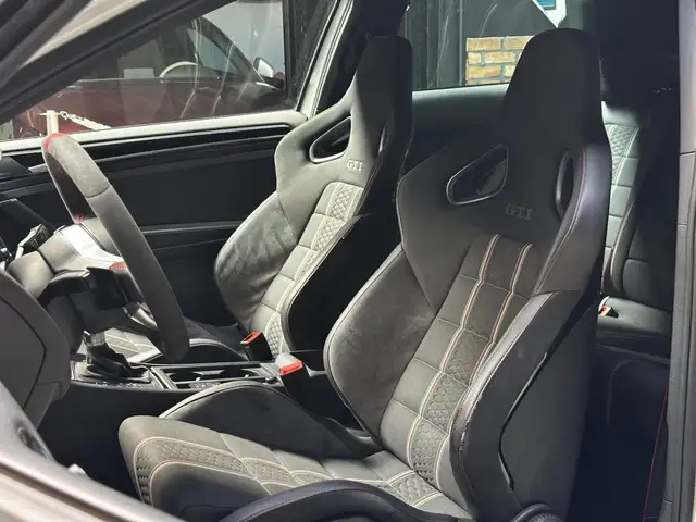Volkswagen Golf view 11