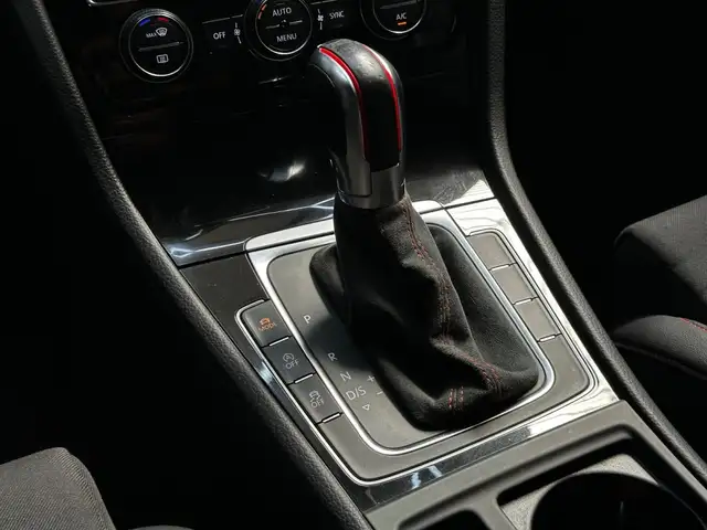 Volkswagen Golf view 21