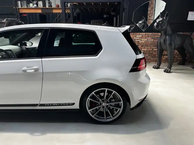 Volkswagen Golf view 26