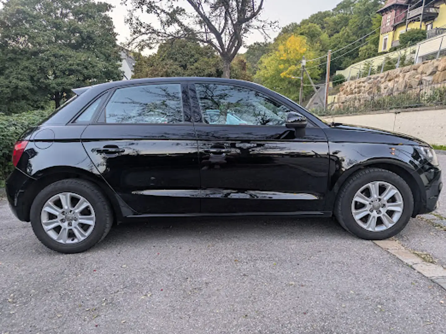 Audi A1 A1 SB 1,2 TFSI Start Start Schwarz - 2