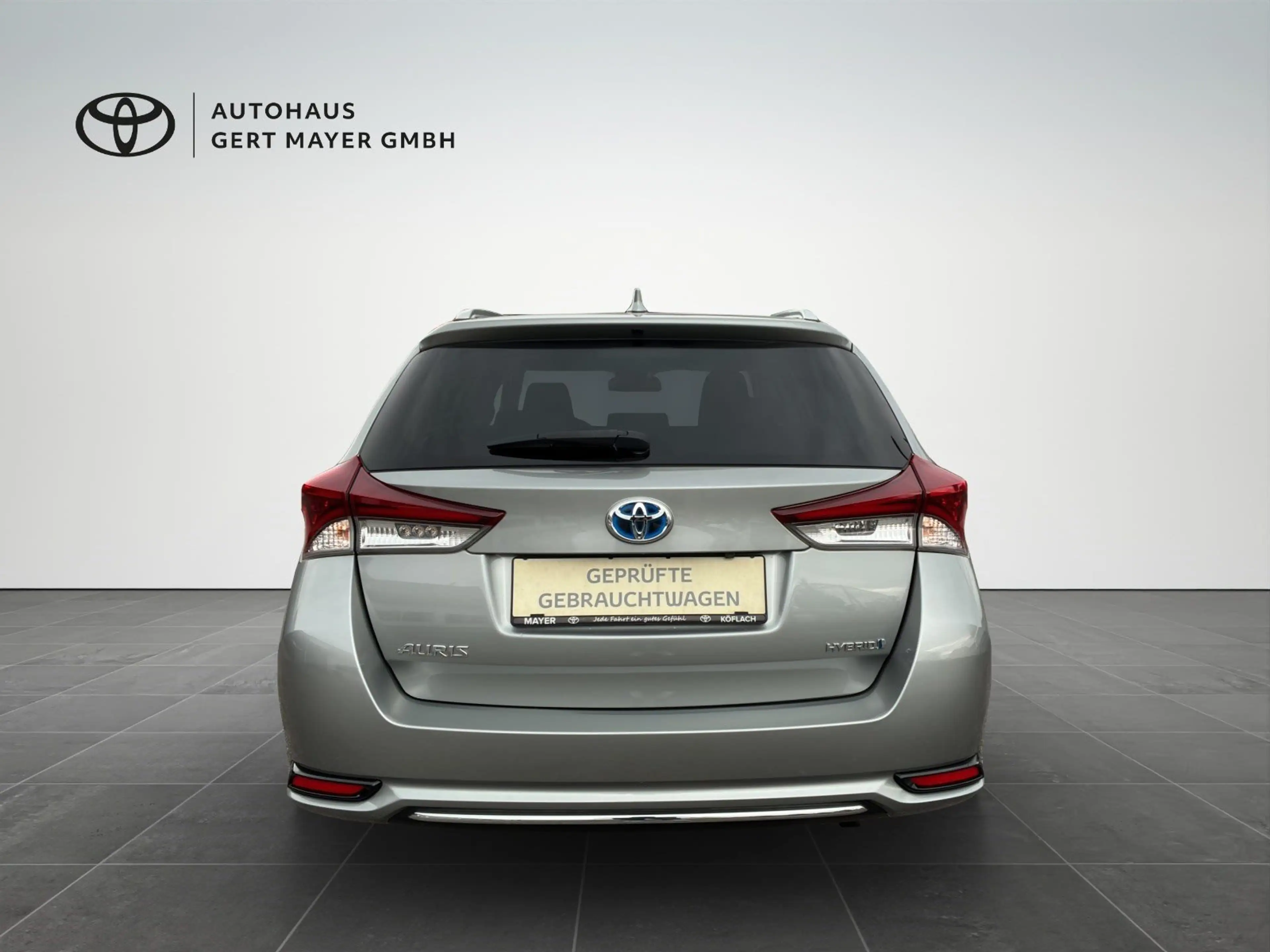 Toyota Auris Touring Sports — photo 5