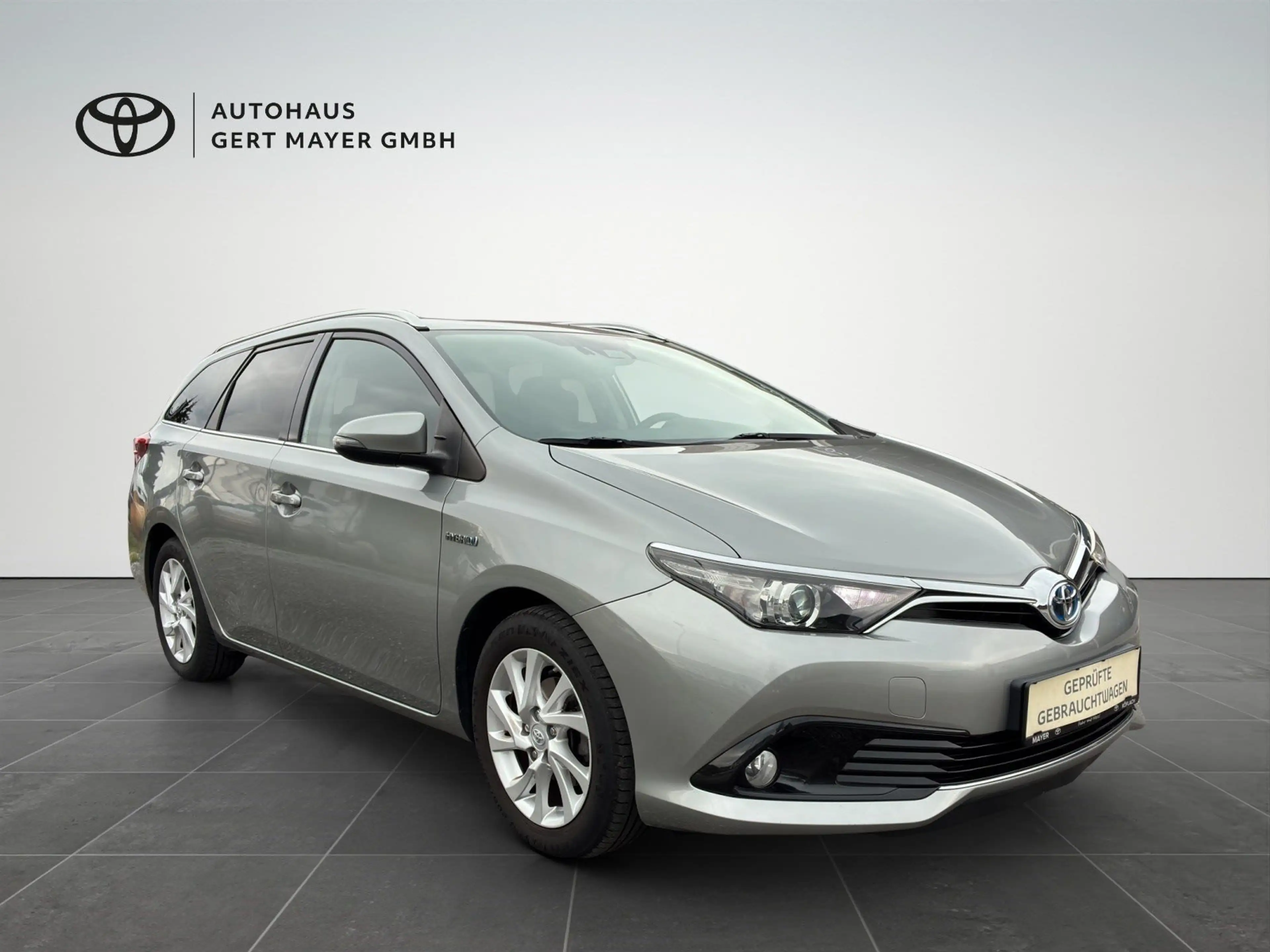 Toyota Auris Touring Sports — photo 4