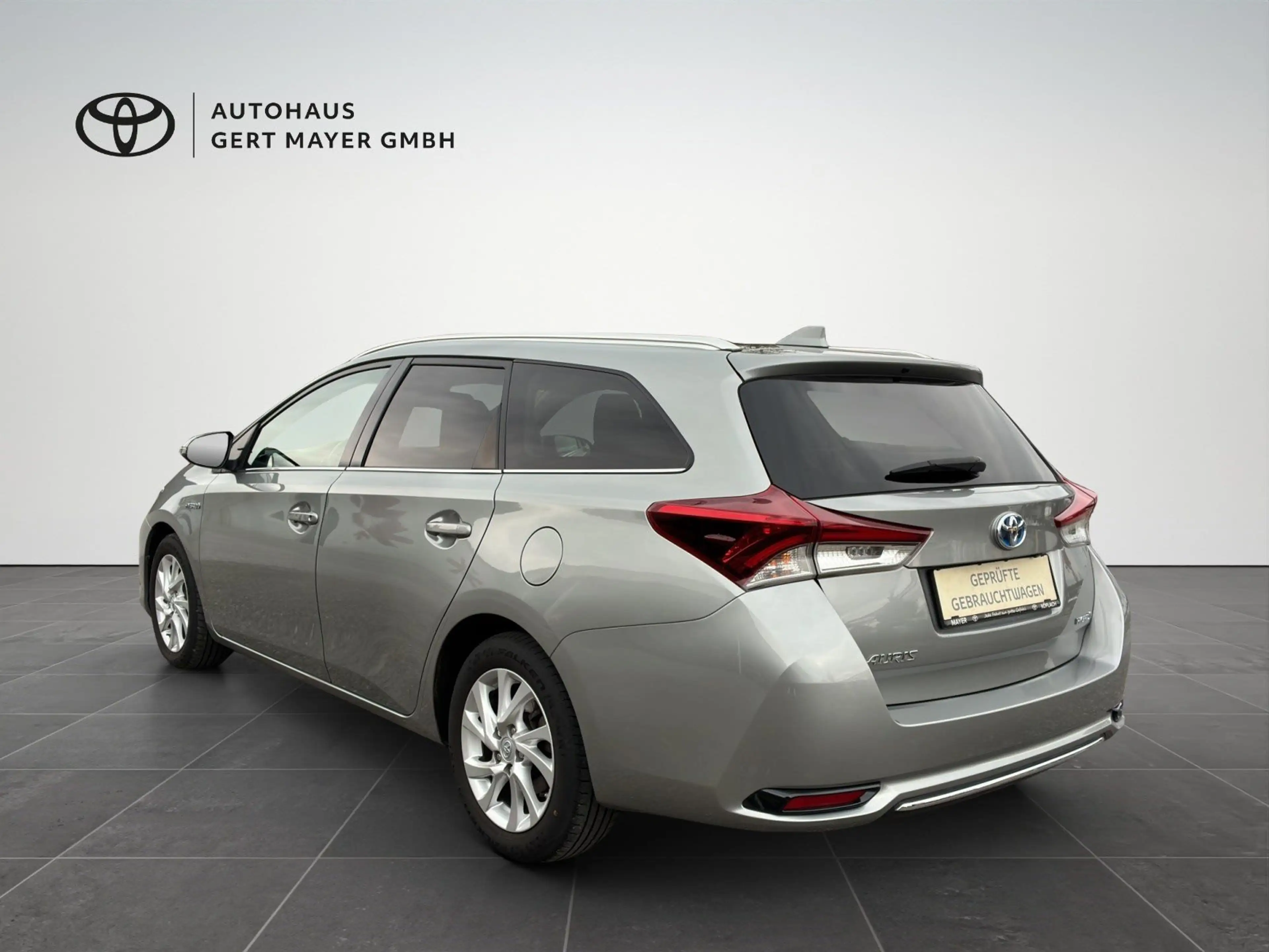 Toyota Auris Touring Sports — photo 3