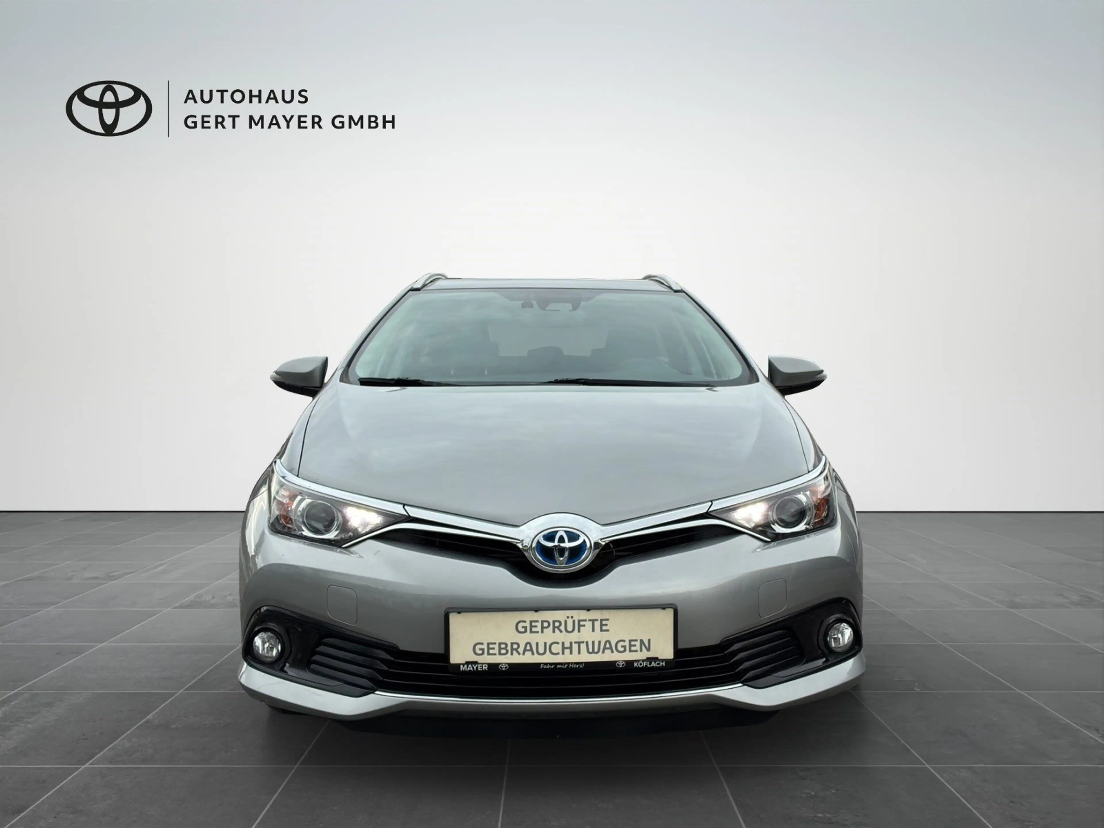 Toyota Auris Touring Sports — photo 8