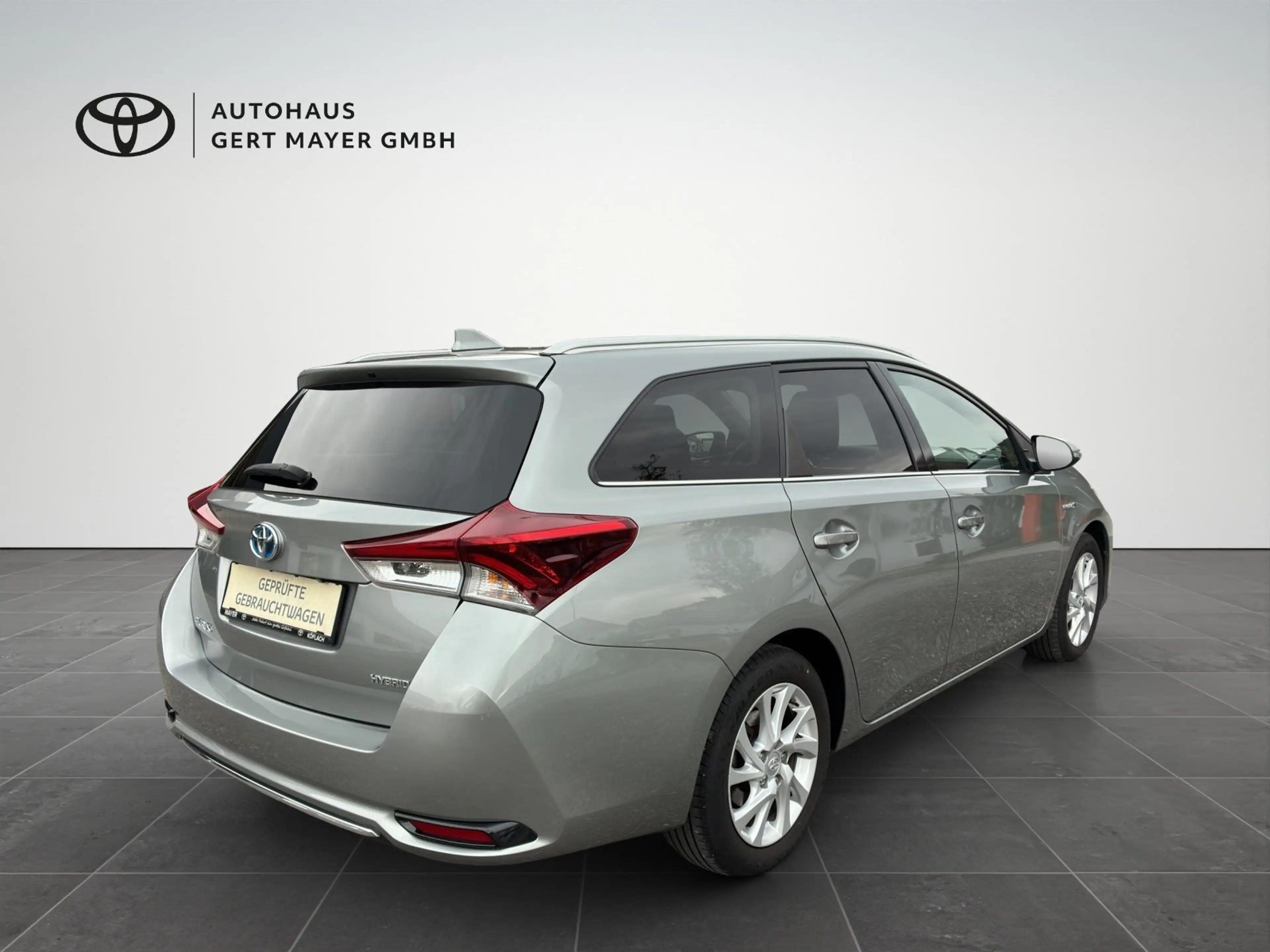 Toyota Auris Touring Sports — photo 6