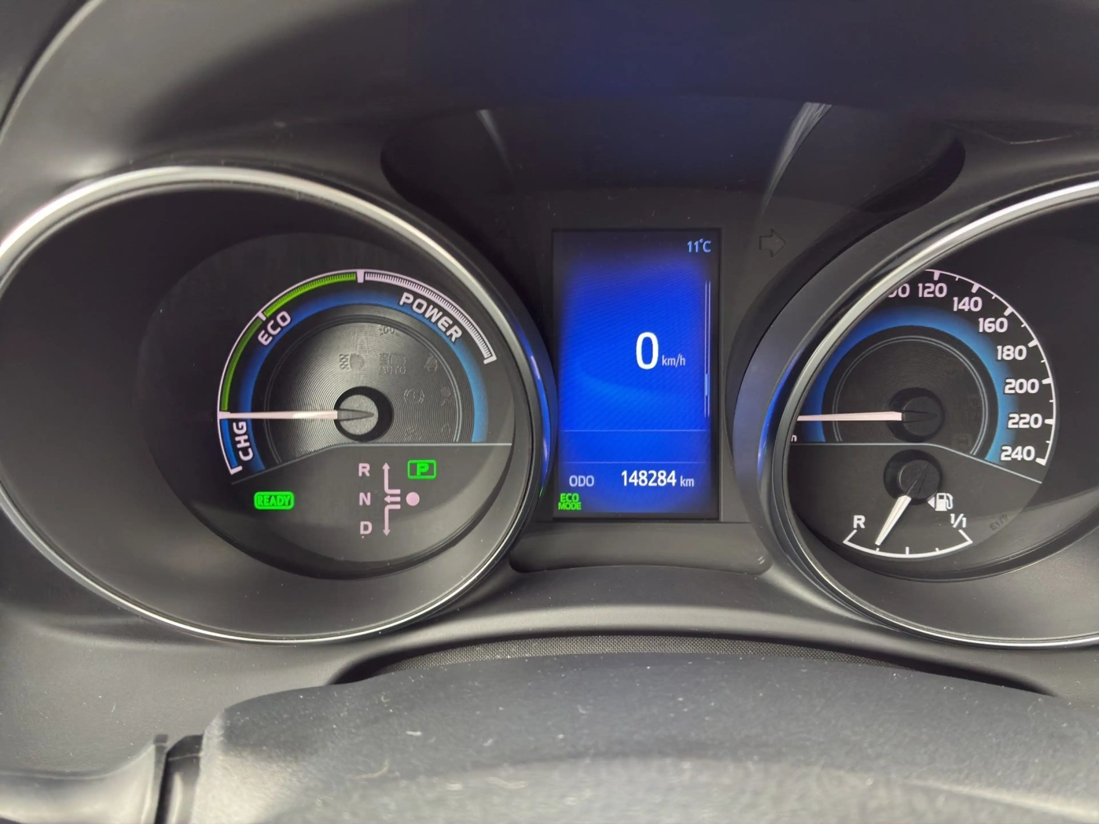Toyota Auris Touring Sports — photo 12
