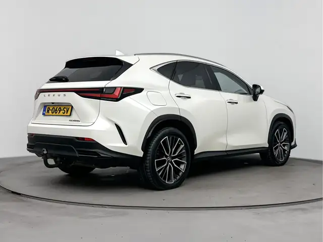 Lexus NX view 2