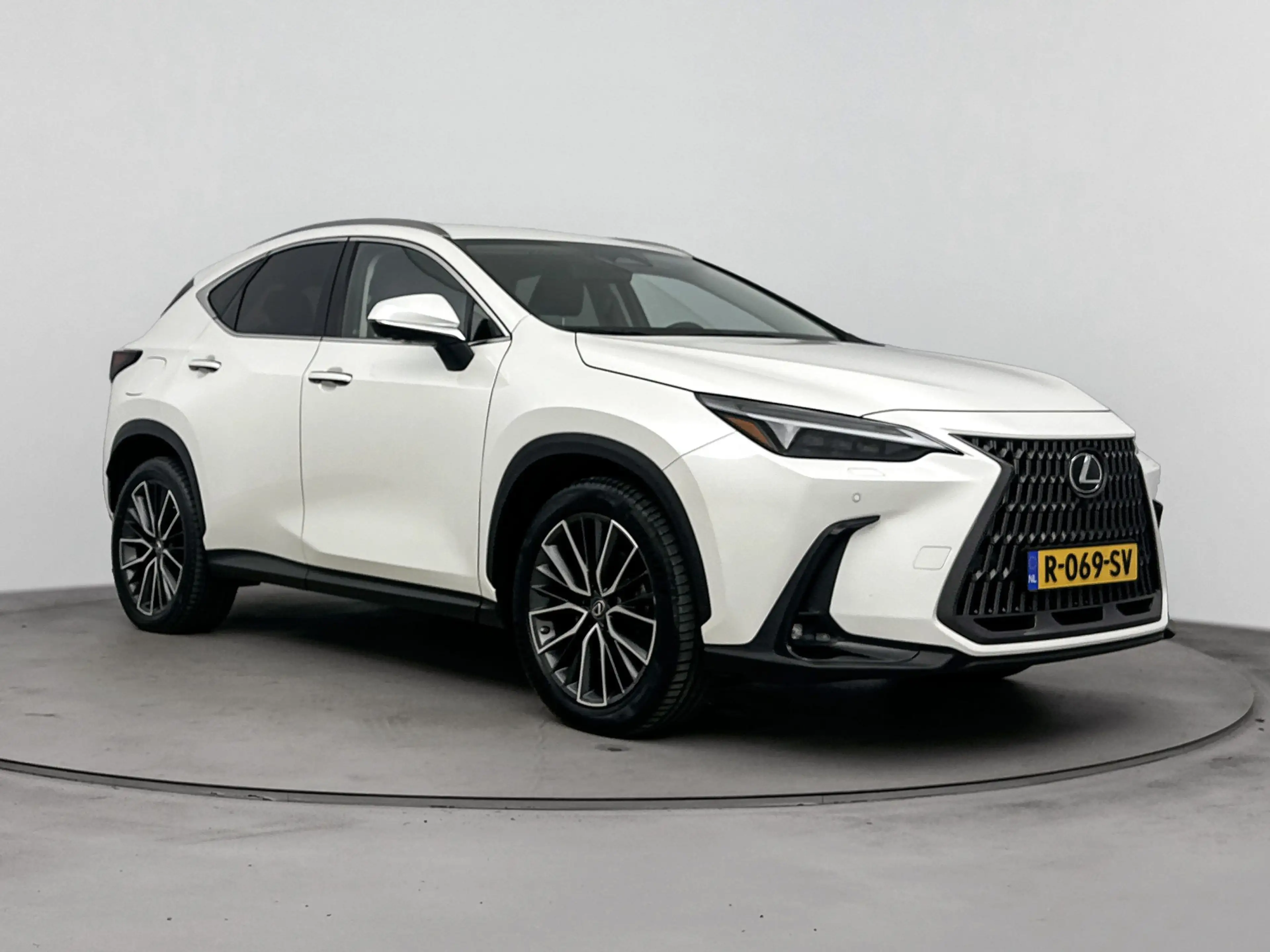 Lexus NX 450h+ AWD Executive Line | Stoelgeheugen | Carplay | 360 — photo 11