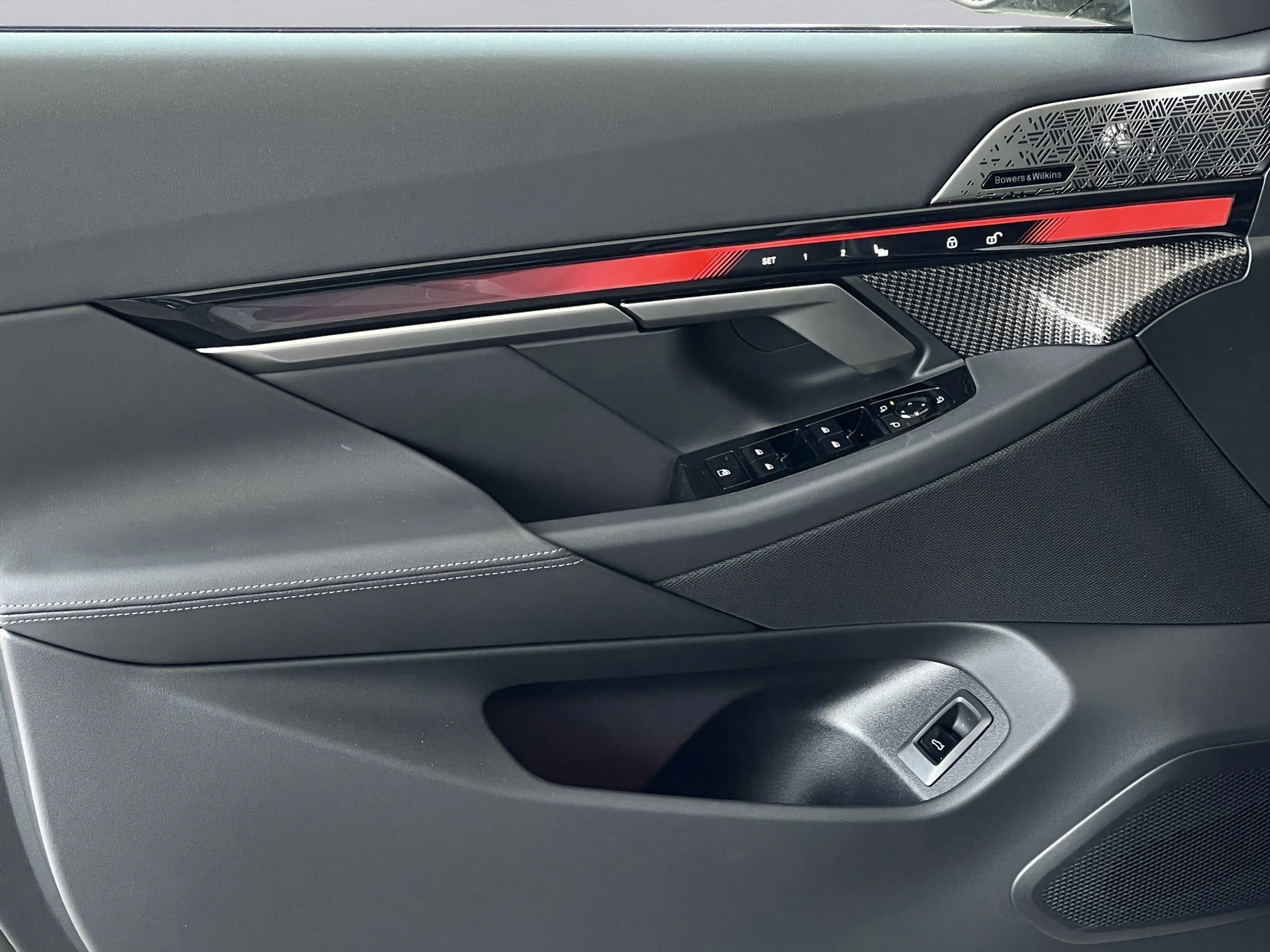 BMW i5 xDrive40 M-Pro AUTOBAHNASSIST B&W Sitzbelüft. — photo 14