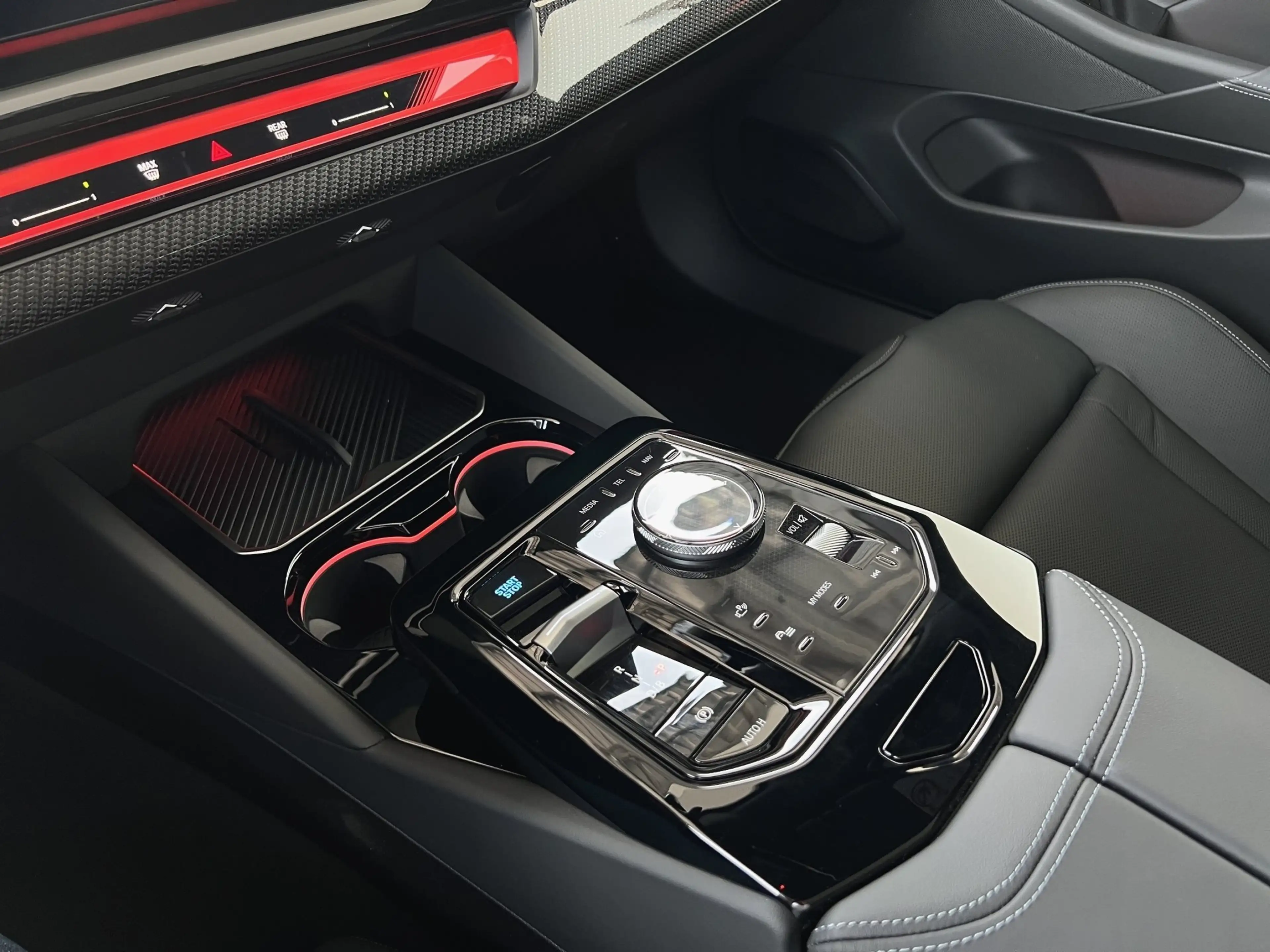 BMW i5 xDrive40 M-Pro AUTOBAHNASSIST B&W Sitzbelüft. — photo 9