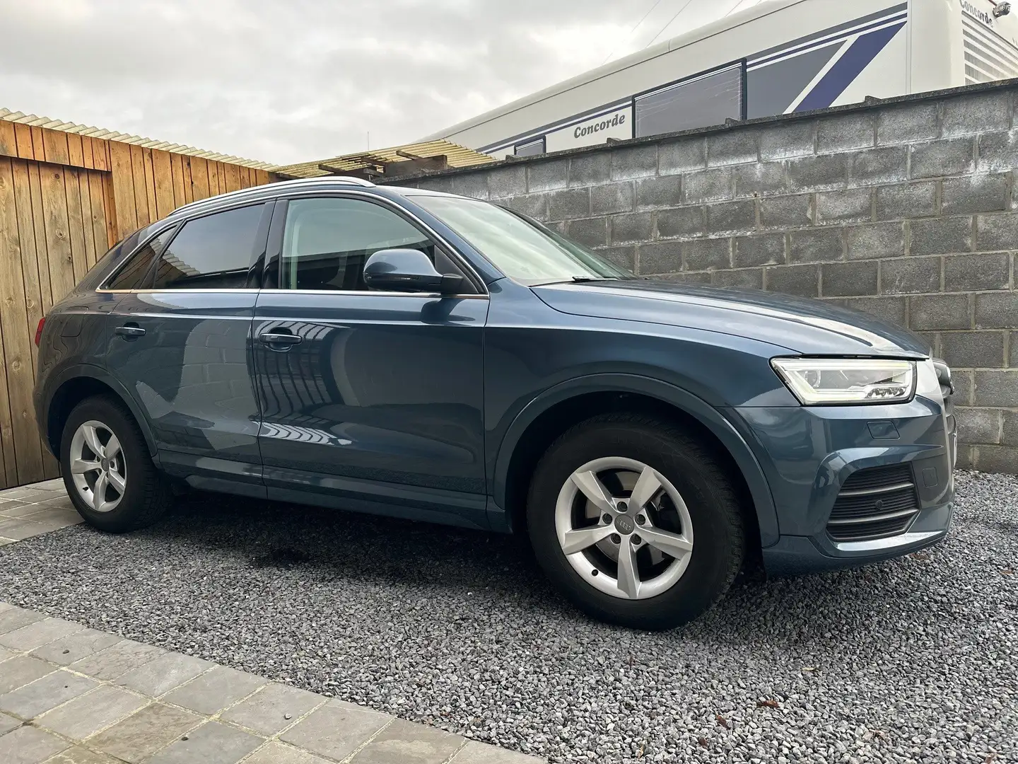 Audi Q3 2.0 TDi Sport Led Navi BT Pdc Camera Euro6b Bleu - 1