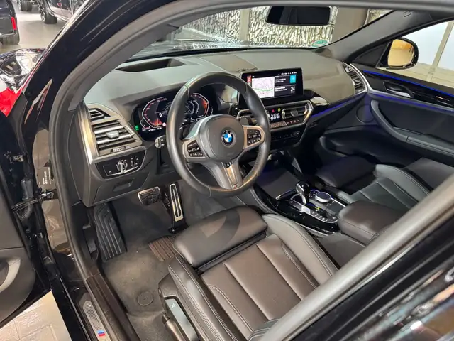 BMW X4 view 12