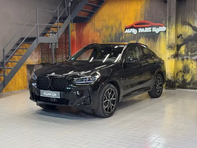 BMW X4 view 3