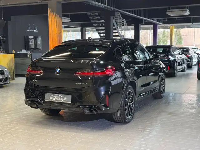 BMW X4 view 7