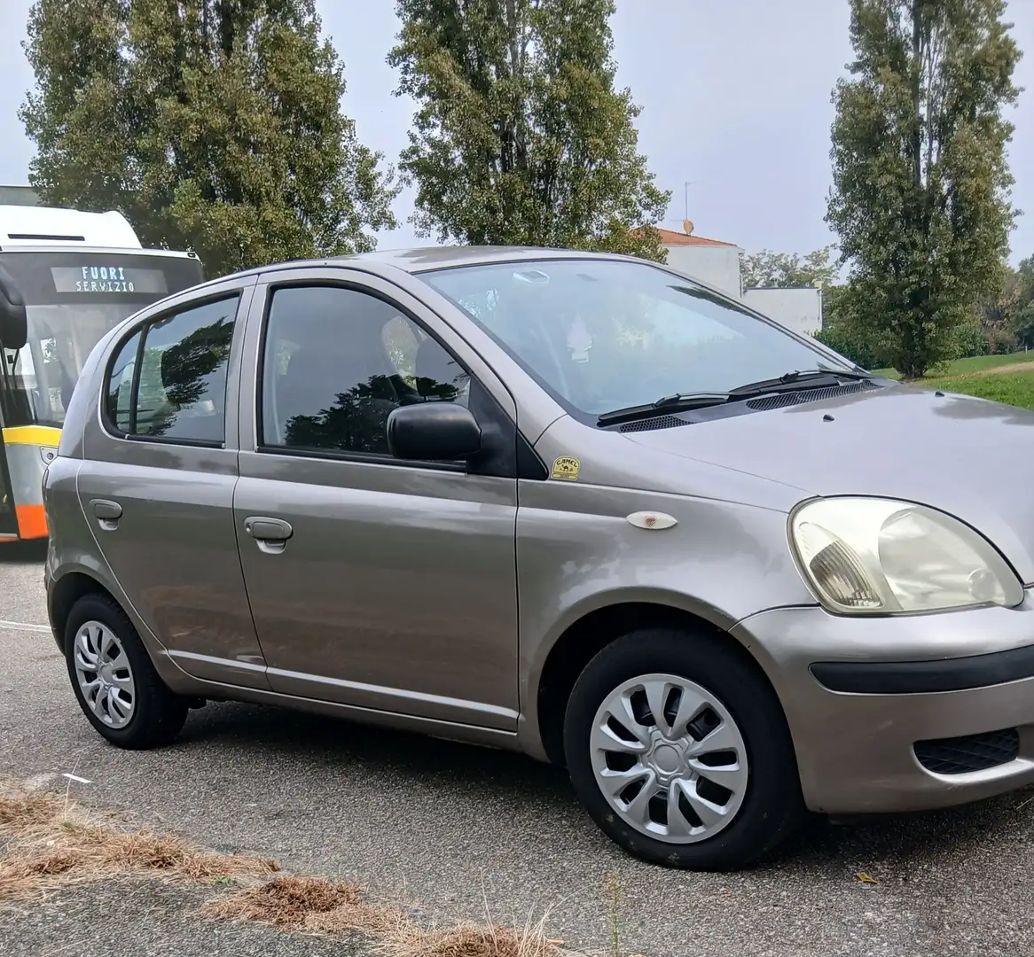 Toyota Yaris 5p 1.4 d-4d Sol my03 - 1