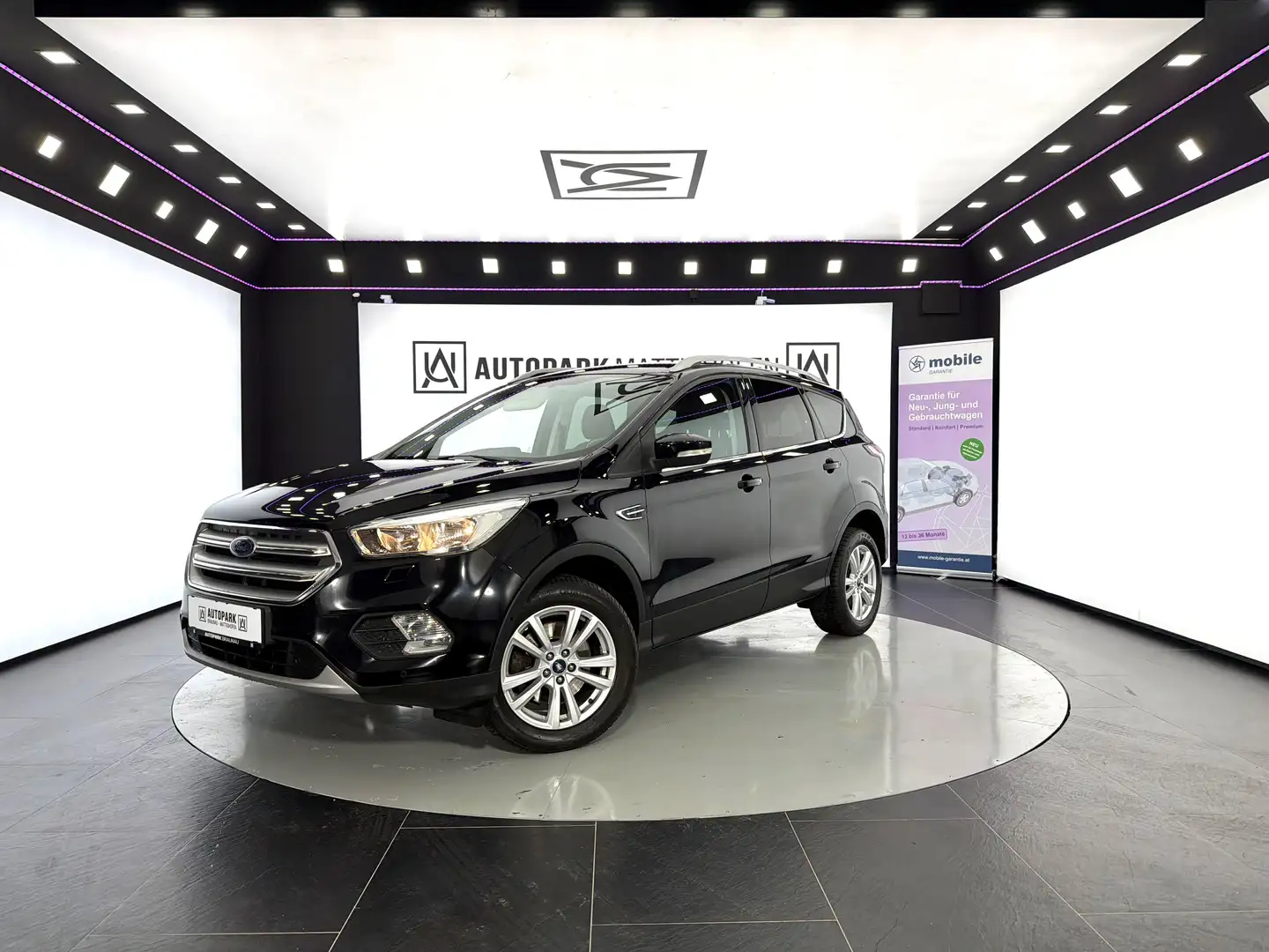 Ford Kuga 1,5 TDCi Trend *LKH*SZH*PDC* Schwarz - 1