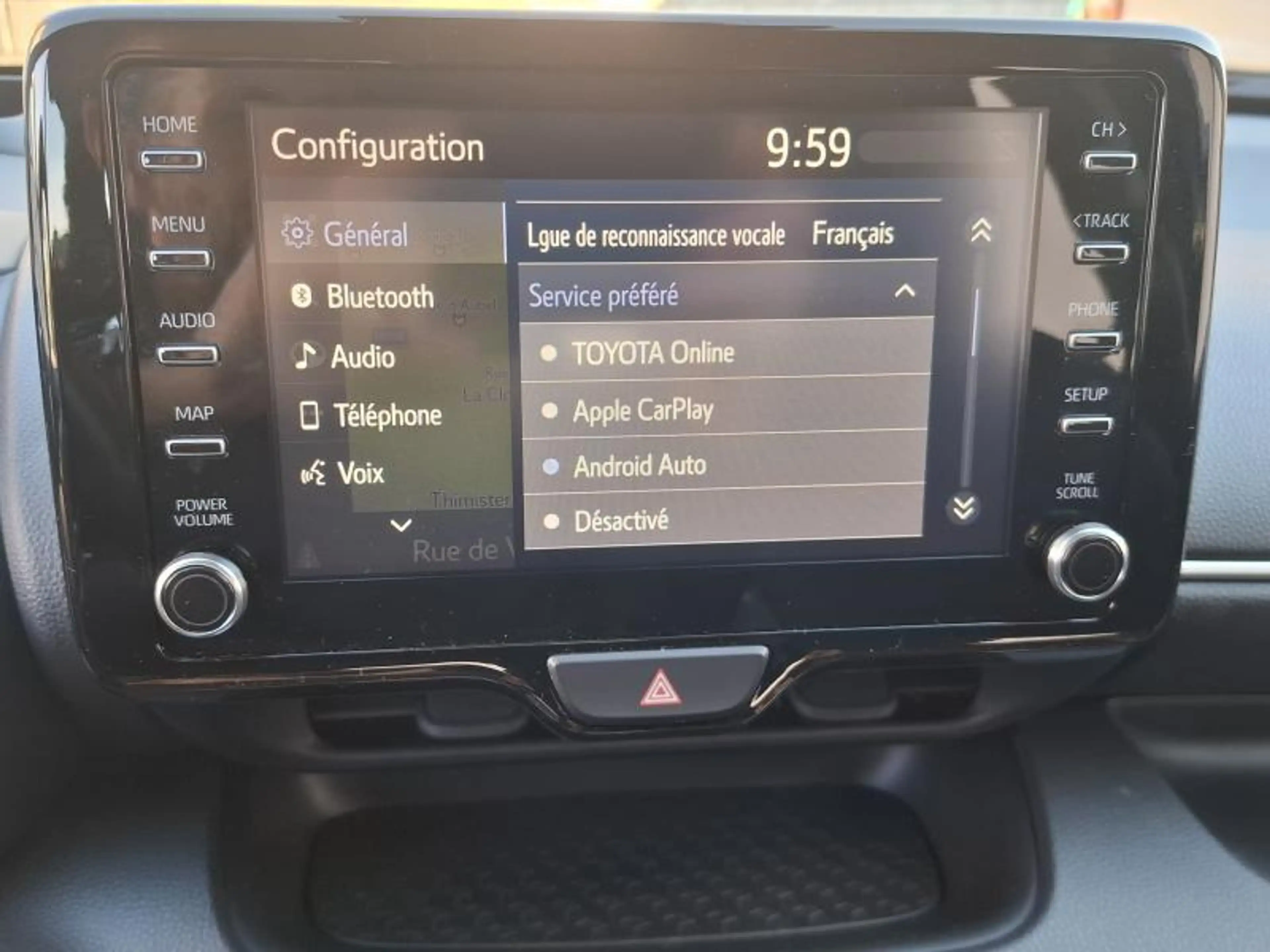 Toyota Yaris ICONIC — photo 10