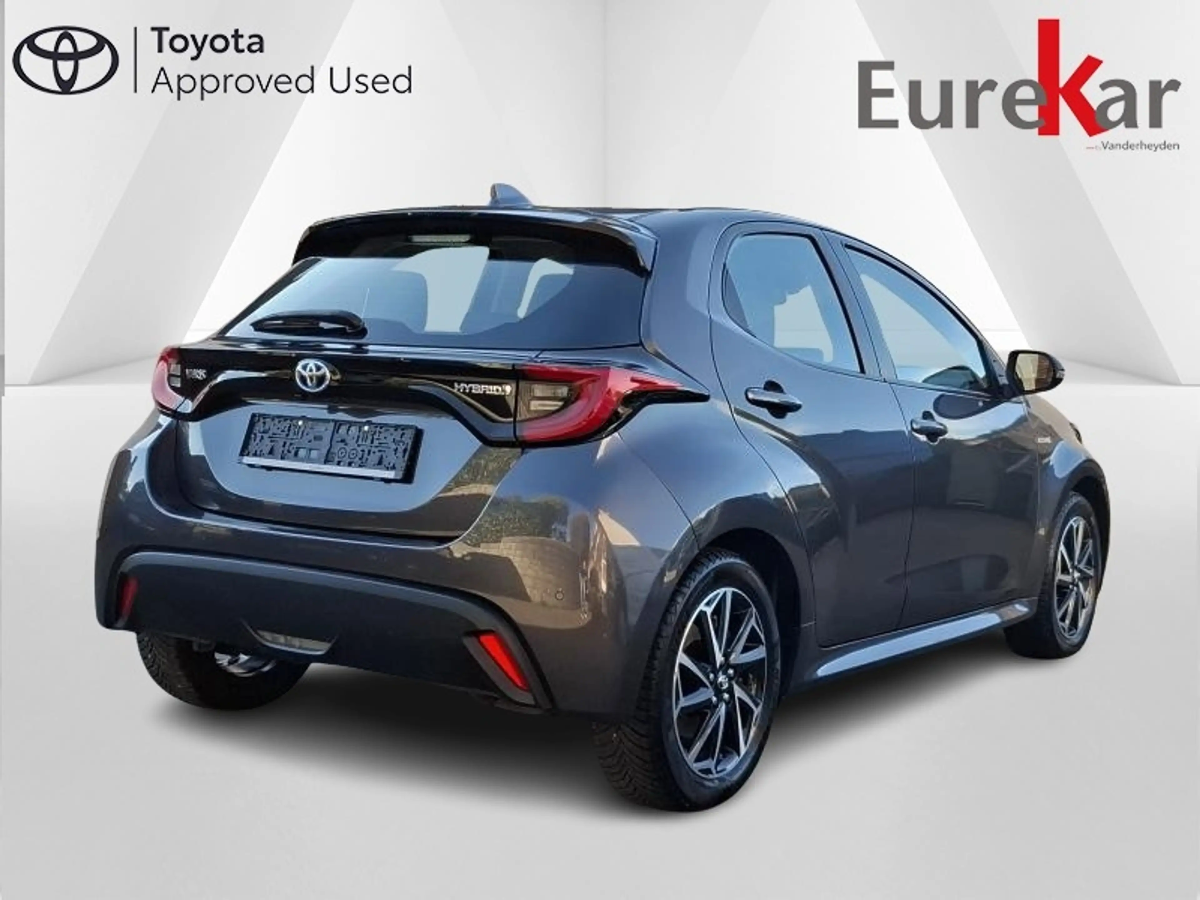 Toyota Yaris ICONIC — photo 3