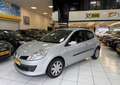 Renault Clio 1.2-16V Rip Curl Bovag garantie Grau - thumbnail 6