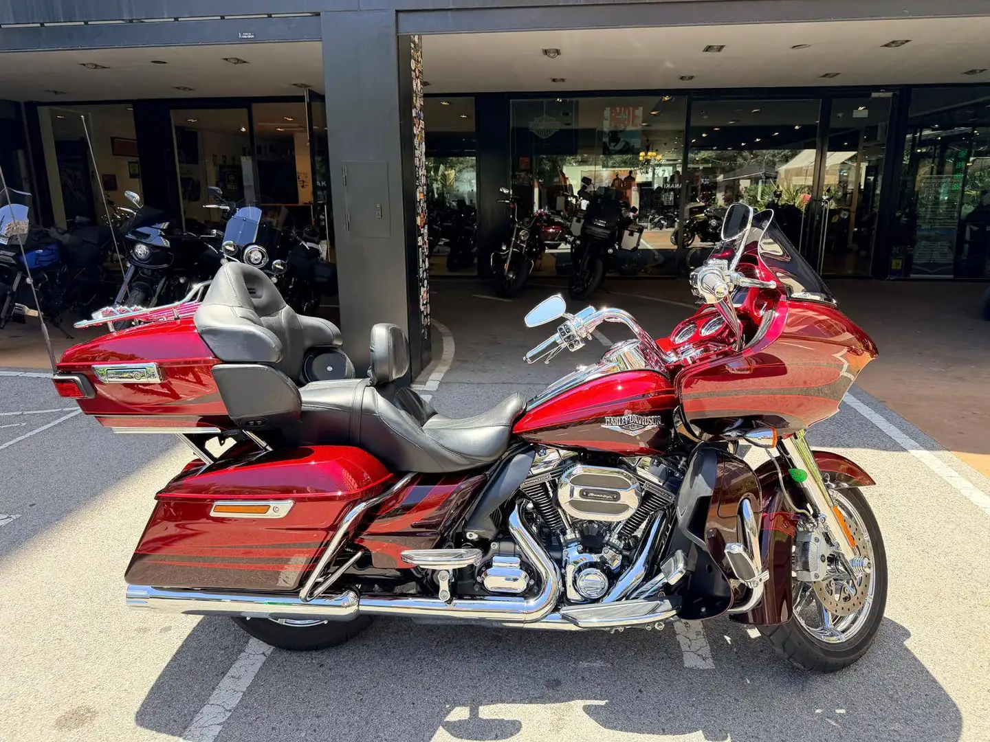 Harley-Davidson CVO Limited CVO Road Glide - 2015 Burdeos - 1