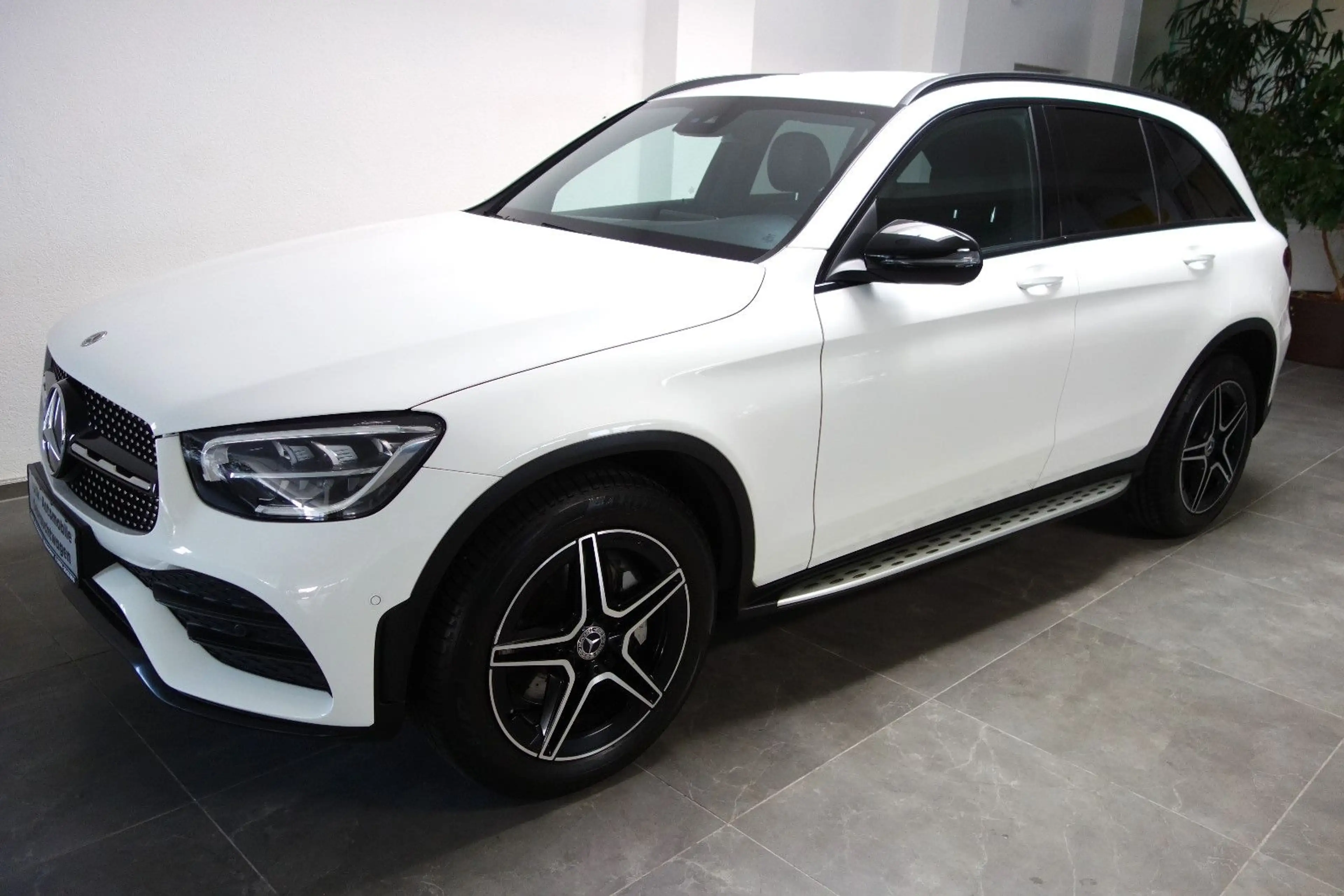 Mercedes-Benz GLC 220 d 4Matic AMG Line Night MBUX/Virtual/19Z — photo 4