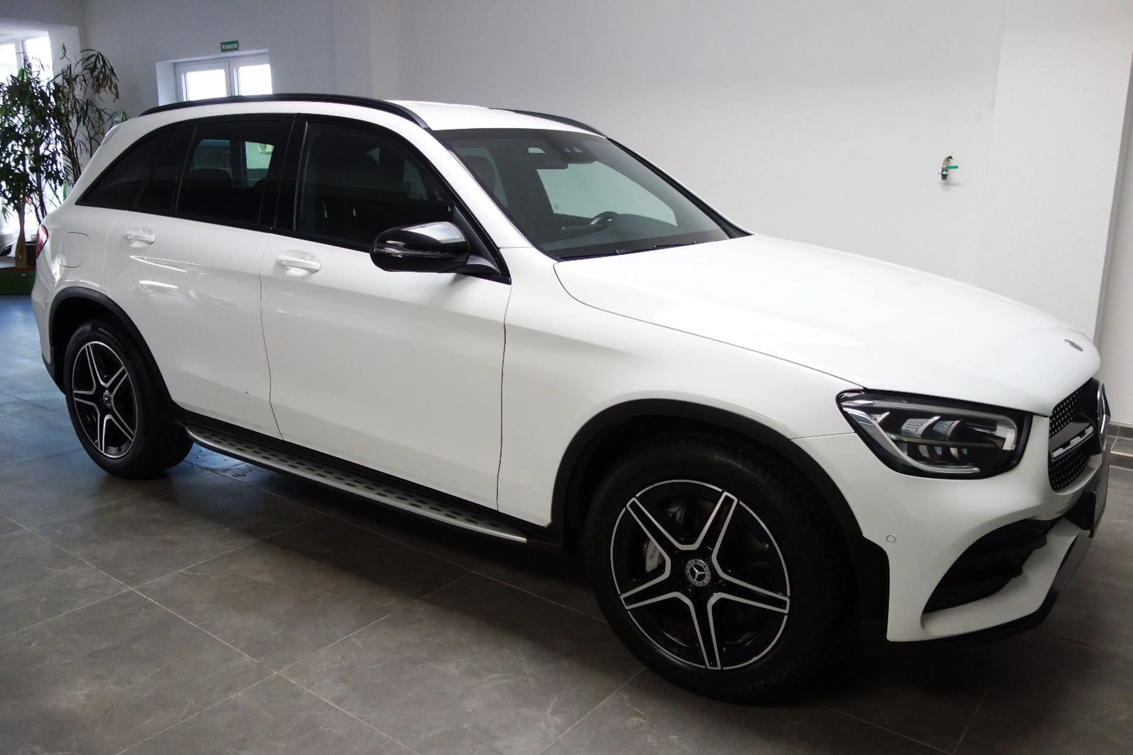 Mercedes-Benz GLC 220 d 4Matic AMG Line Night MBUX/Virtual/19Z — photo 3