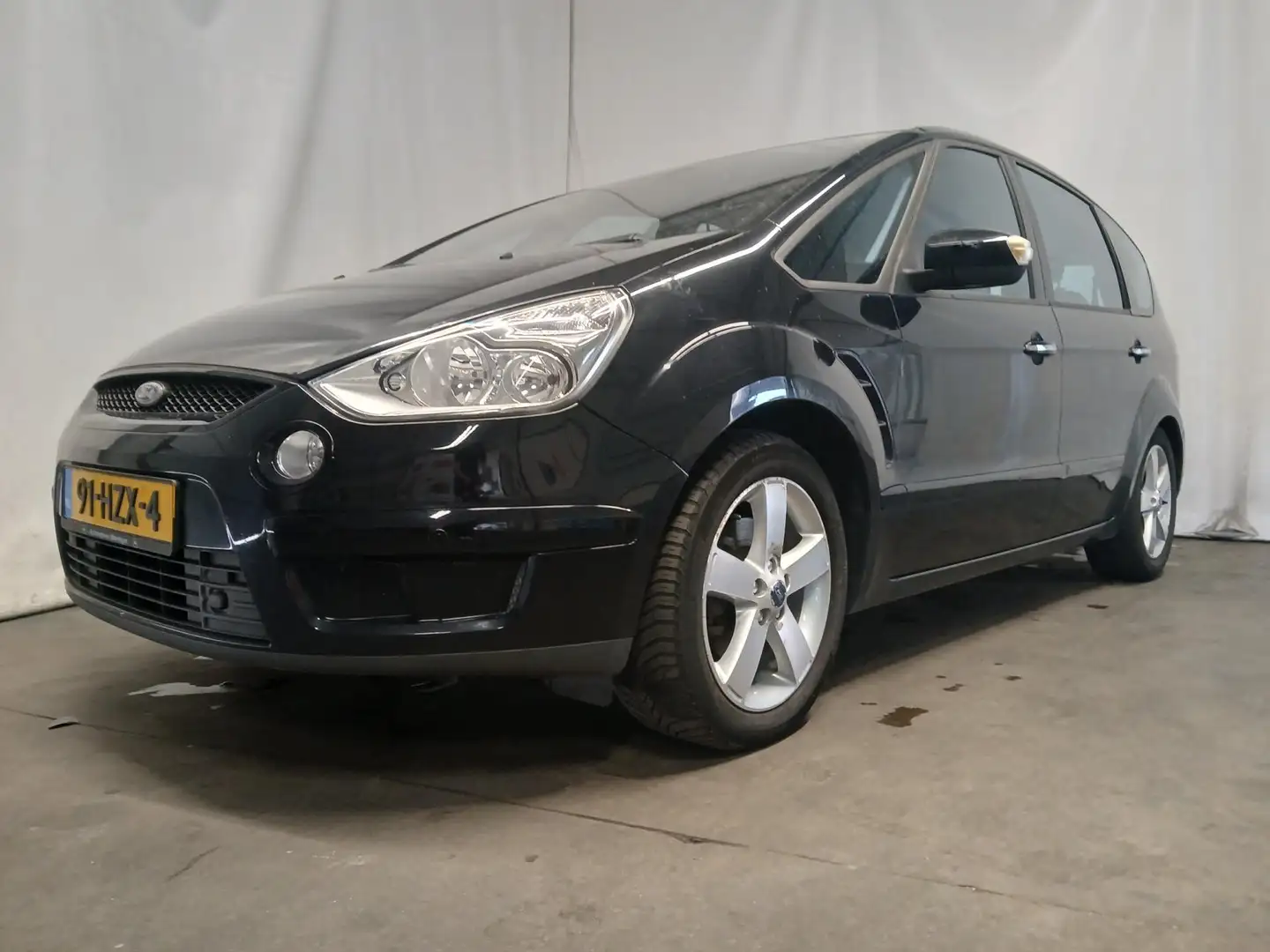 Ford S-Max 2.0-16V Zwart - 2
