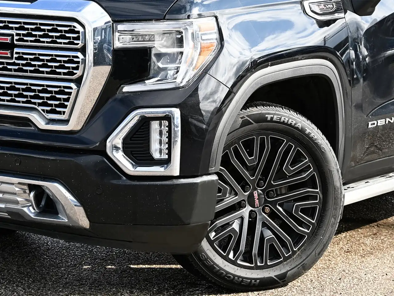 GMC Sierra 1500 снимка GMC Sierra 1500
