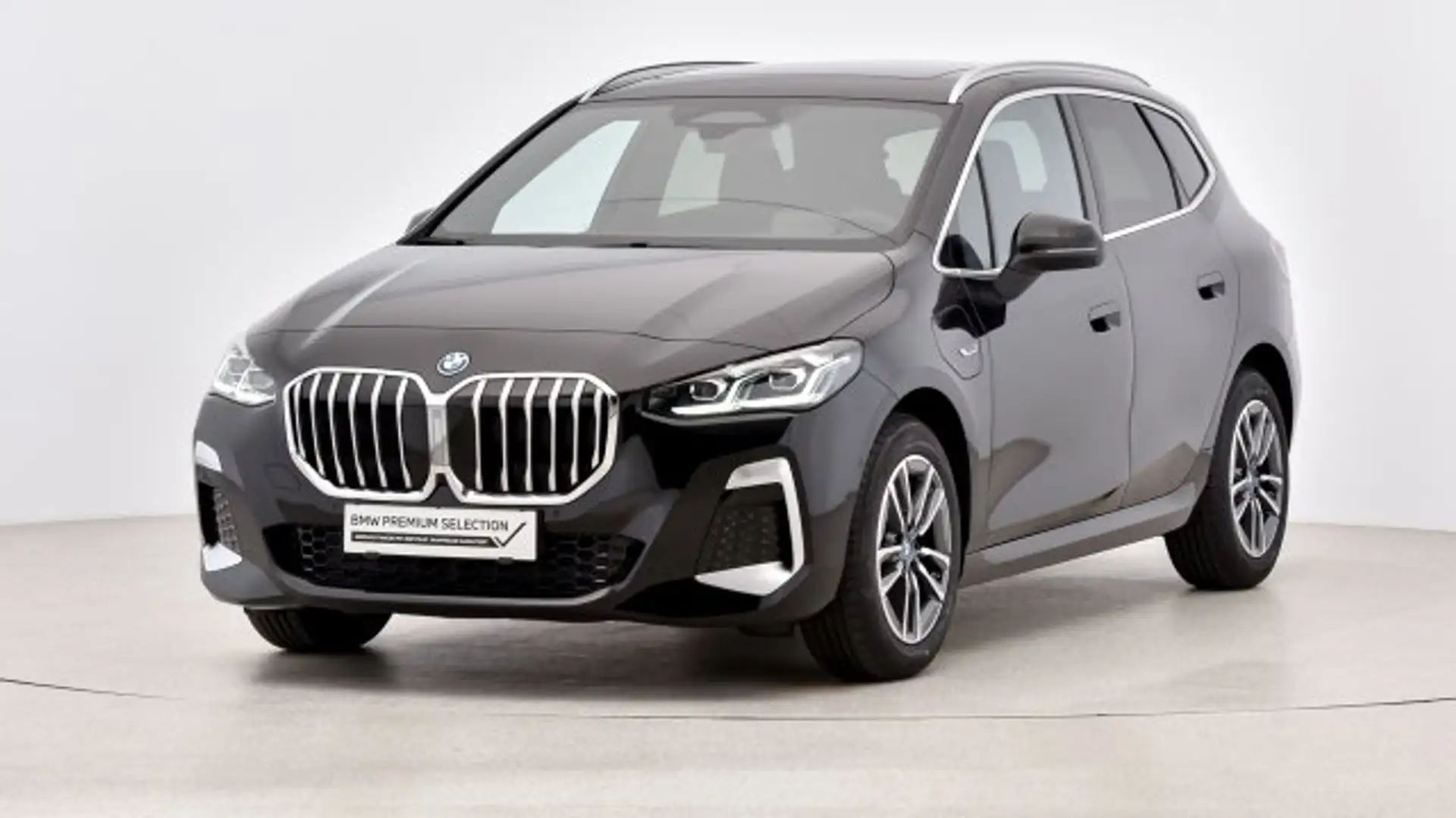 BMW 230 e xDrive Active Tourer U06 XB2 Schwarz - 1