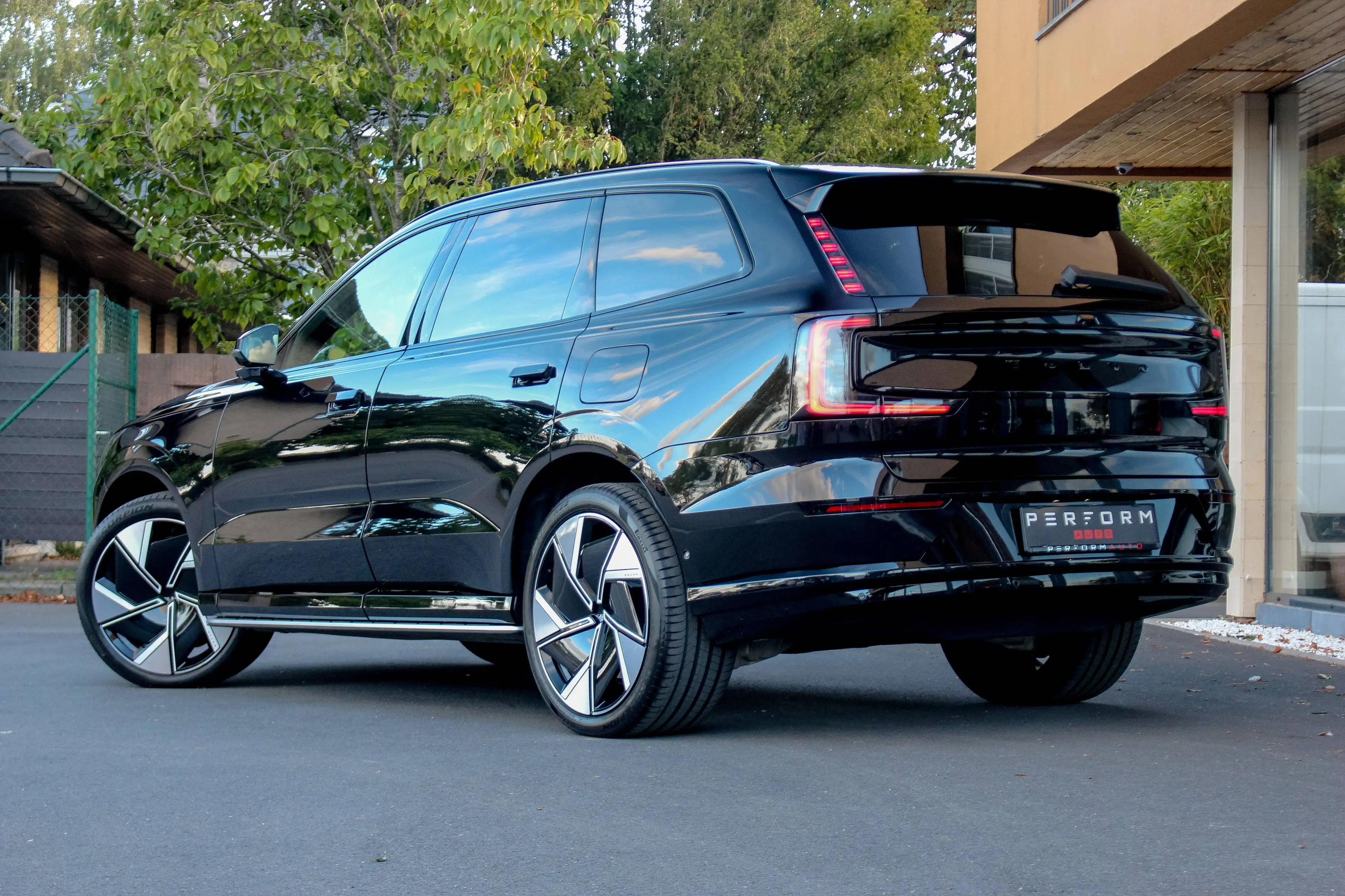 Volvo EX90 *7PL*107kWh*AWD*TWIN MOTOR ULTRA PERFORMANCE* — photo 9
