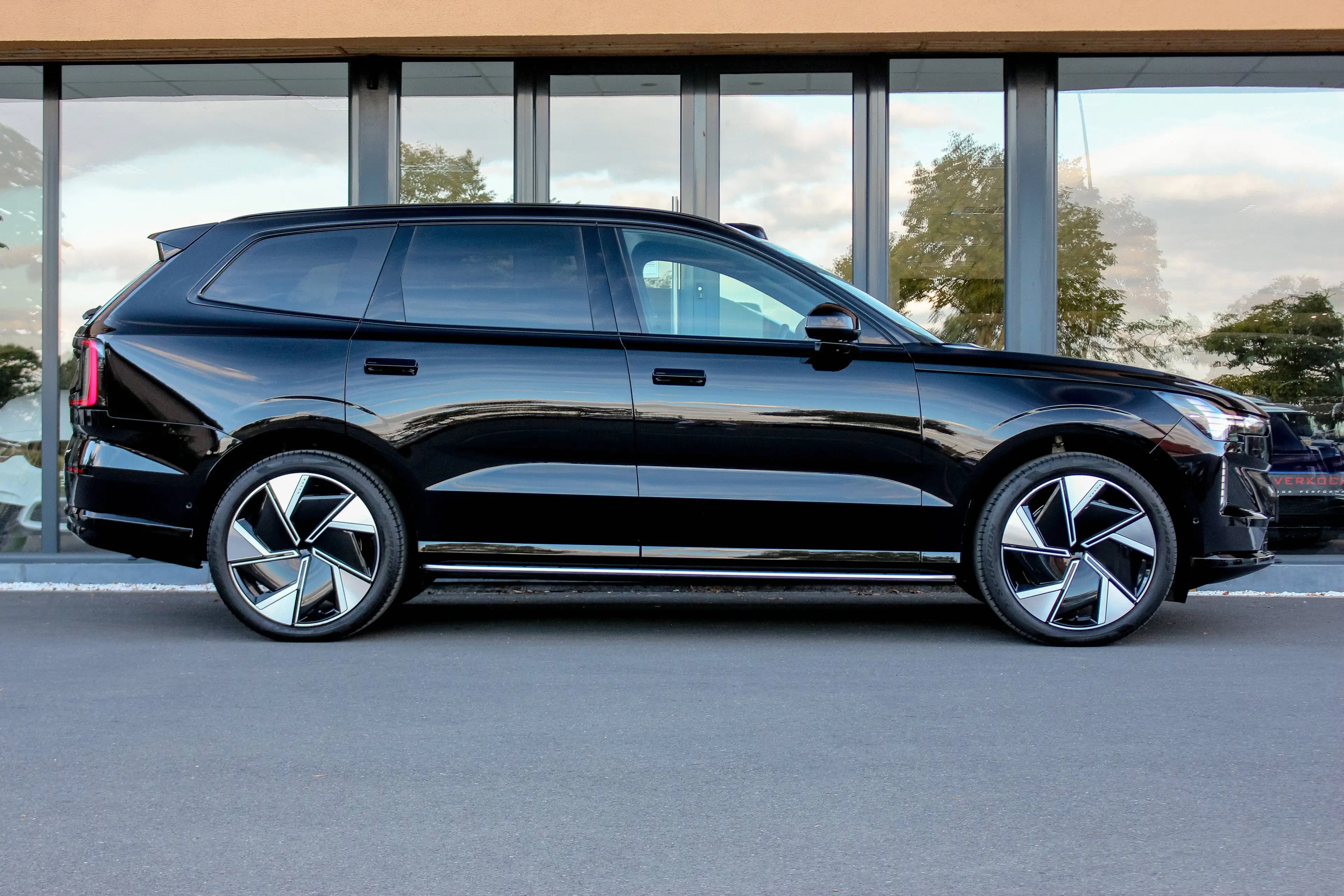 Volvo EX90 *7PL*107kWh*AWD*TWIN MOTOR ULTRA PERFORMANCE* — photo 6