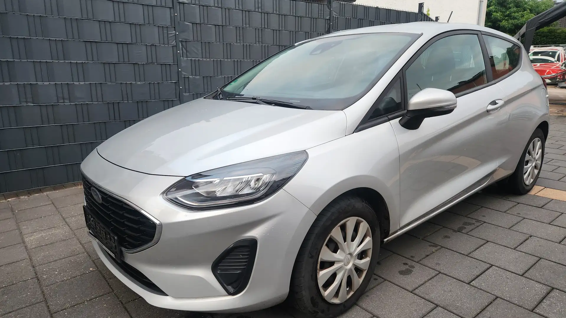 Ford Fiesta Trend Srebrny - 1