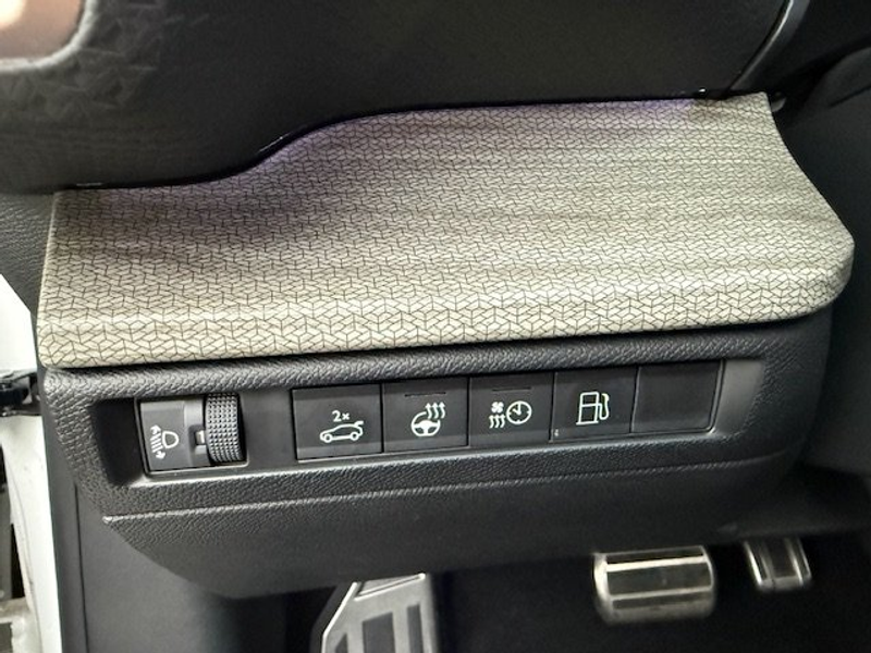 Citroen C5 X Shine Pack 225 Hybrid — photo 15