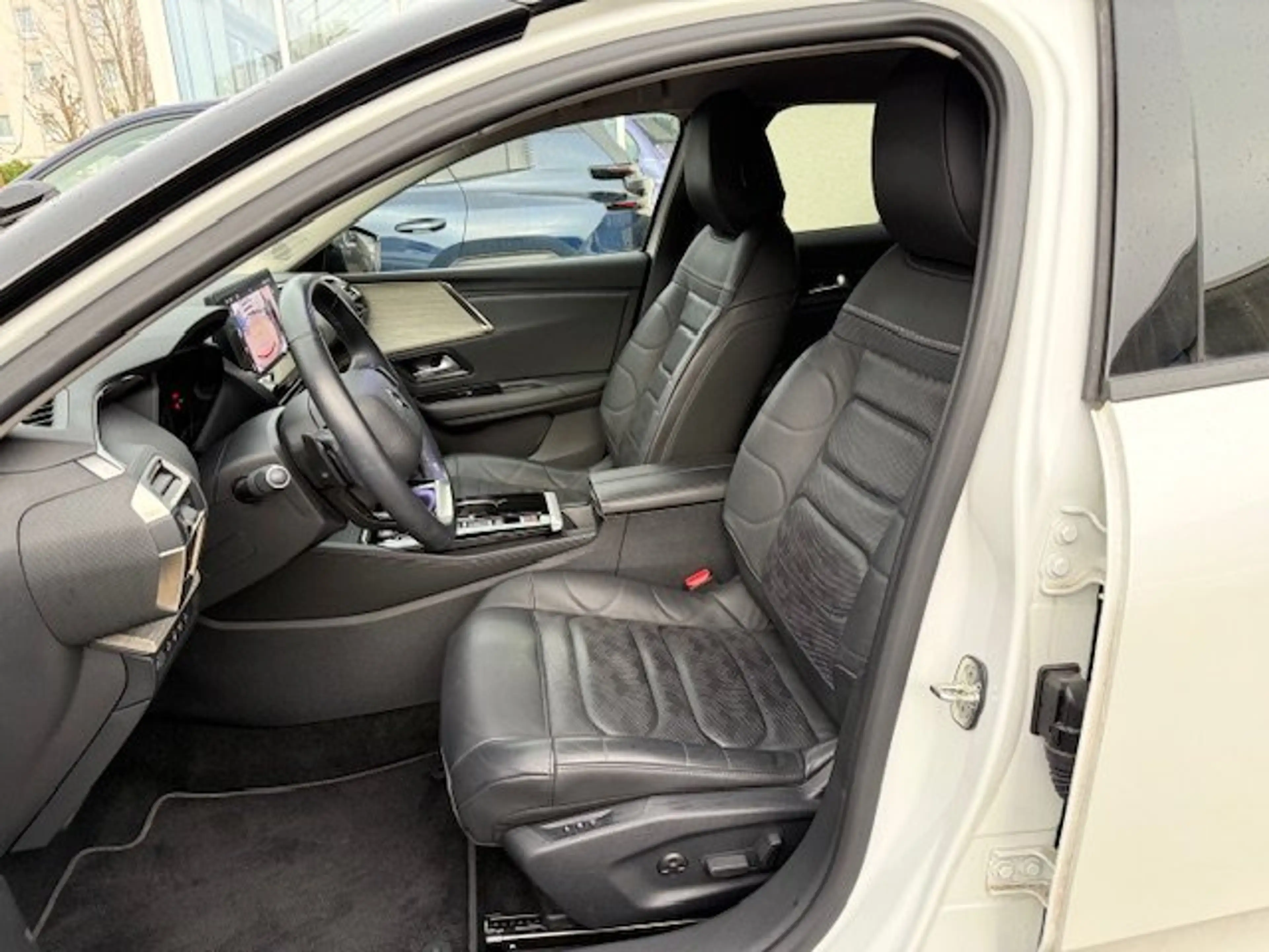 Citroen C5 X Shine Pack 225 Hybrid — photo 10